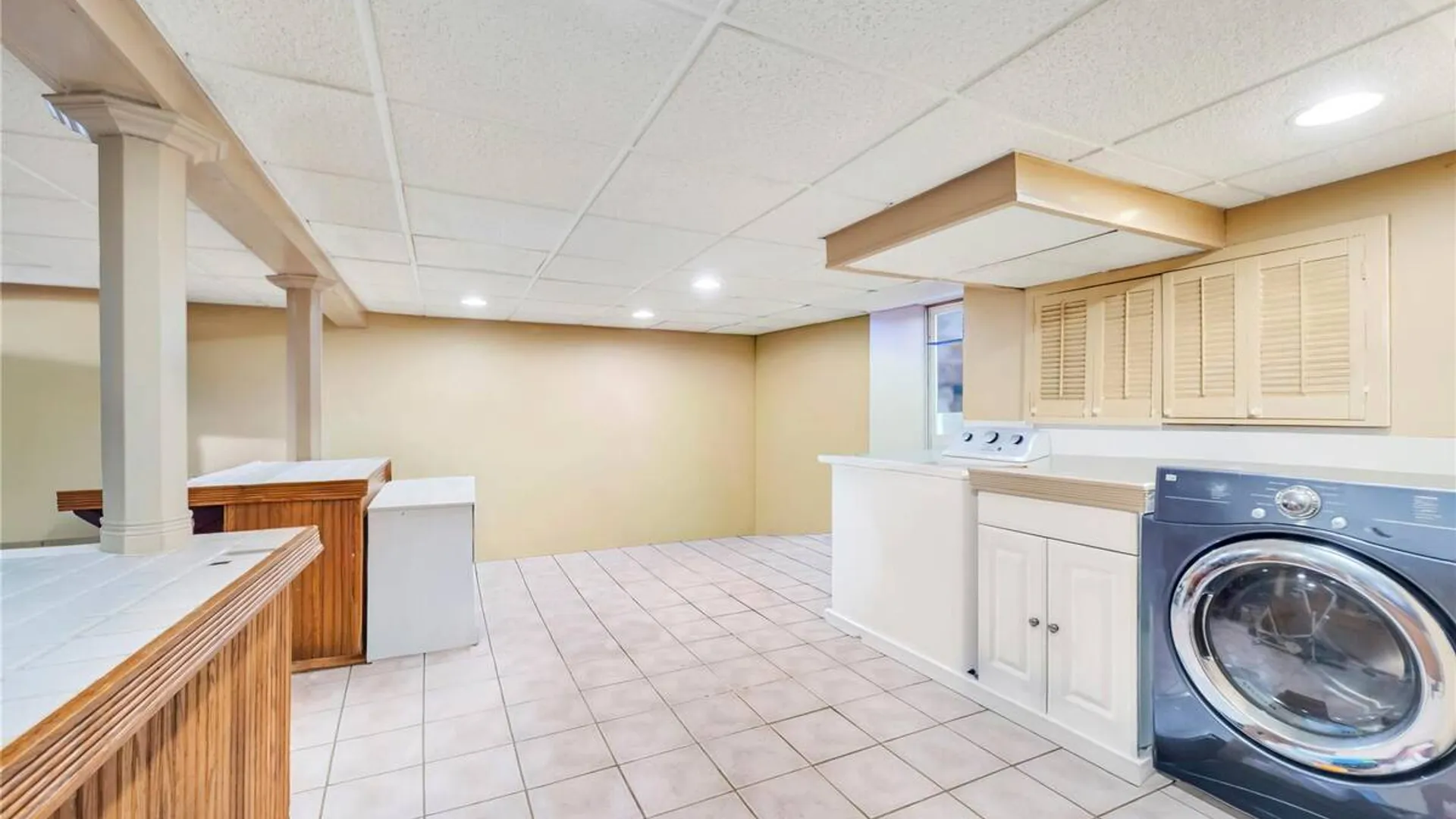 Property at 22 Herman Avenue, North Babylon, NY 11703 16
