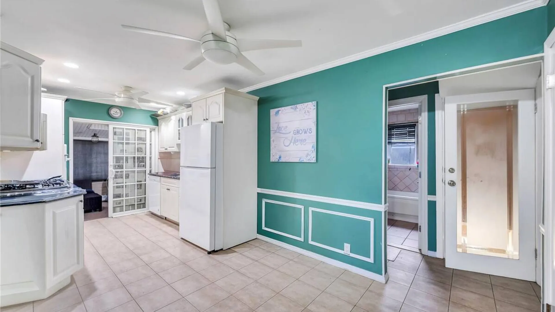Property at 22 Herman Avenue, North Babylon, NY 11703 3