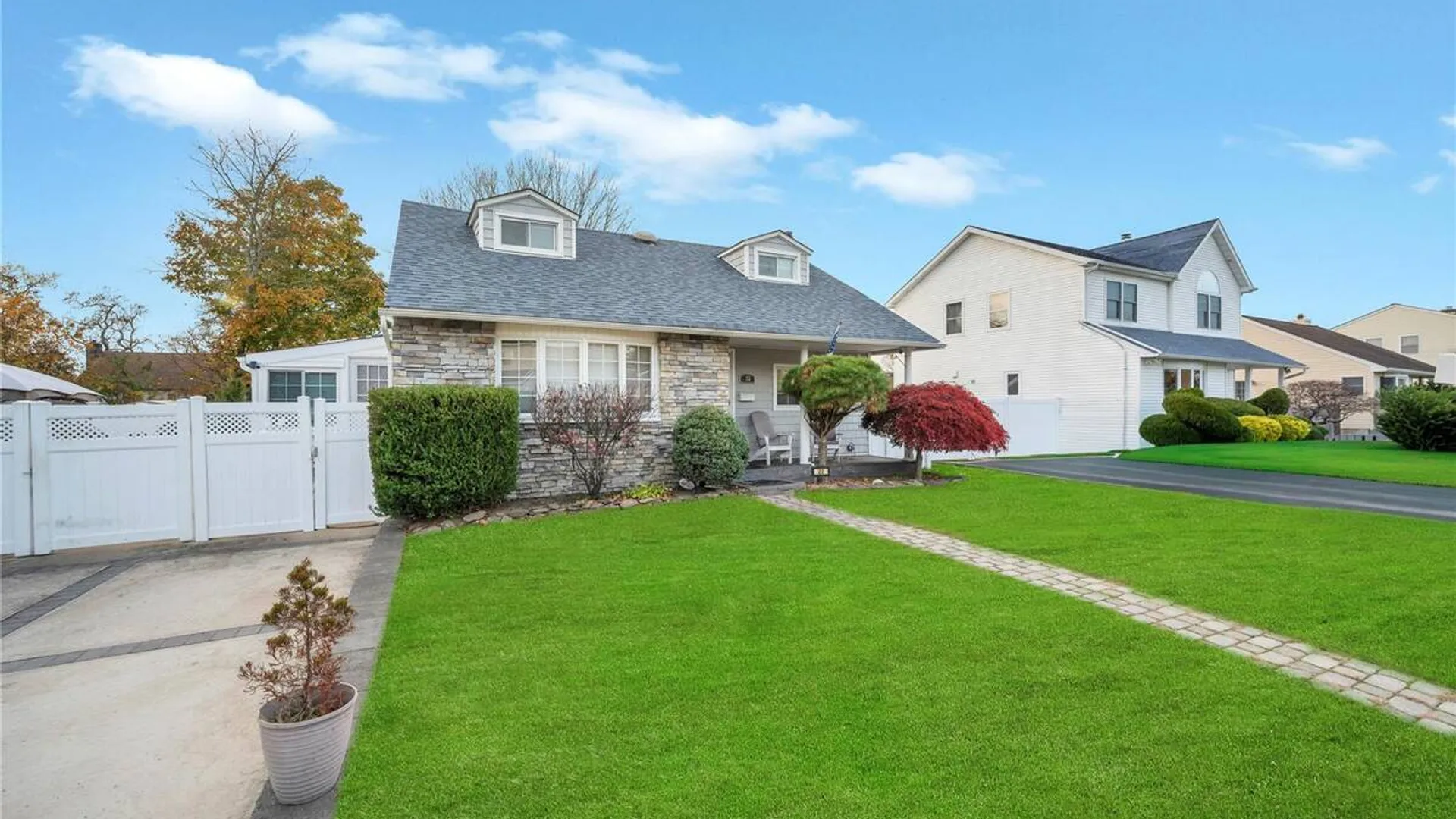 Property at 22 Herman Avenue, North Babylon, NY 11703 27
