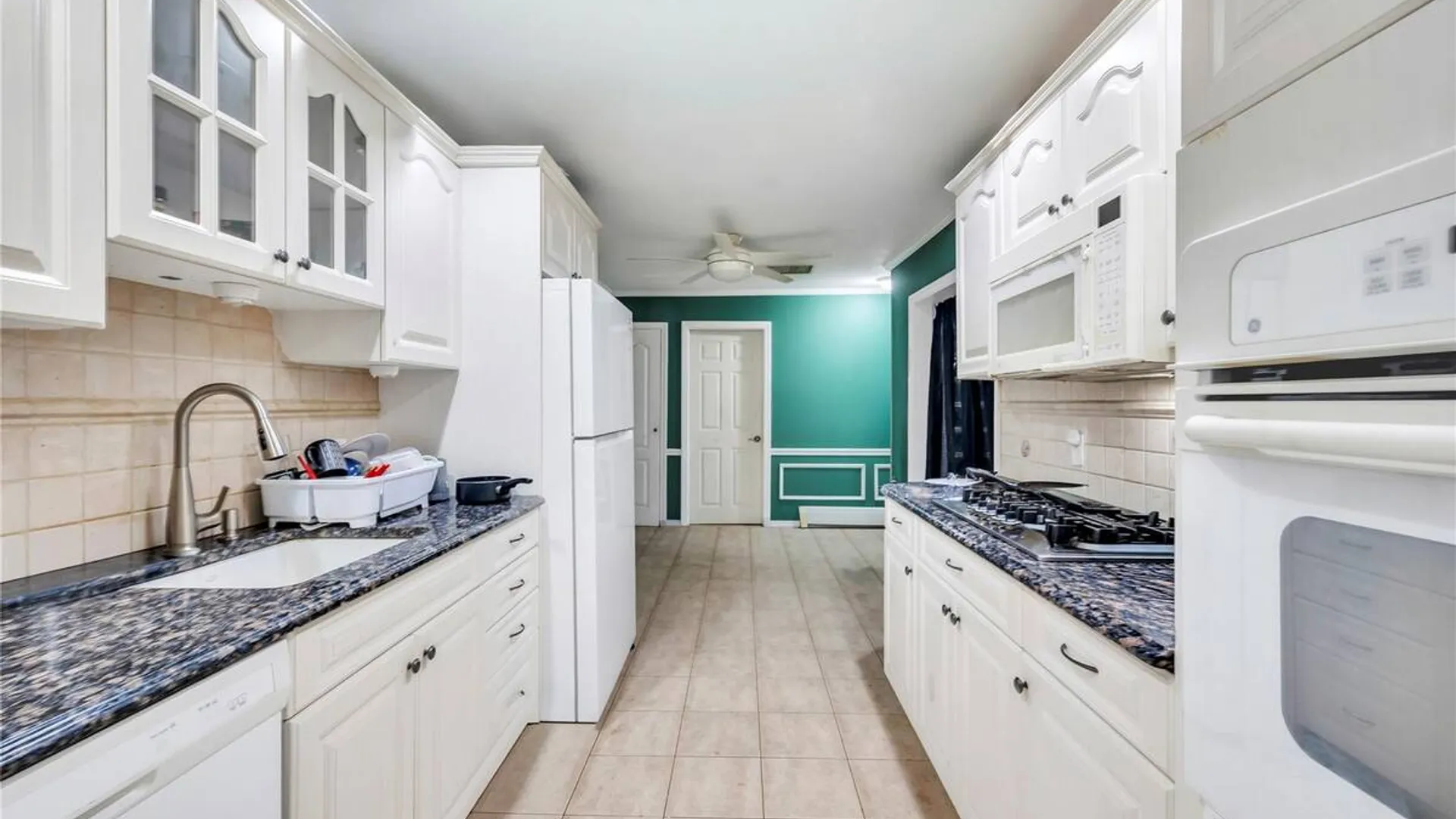Property at 22 Herman Avenue, North Babylon, NY 11703 5