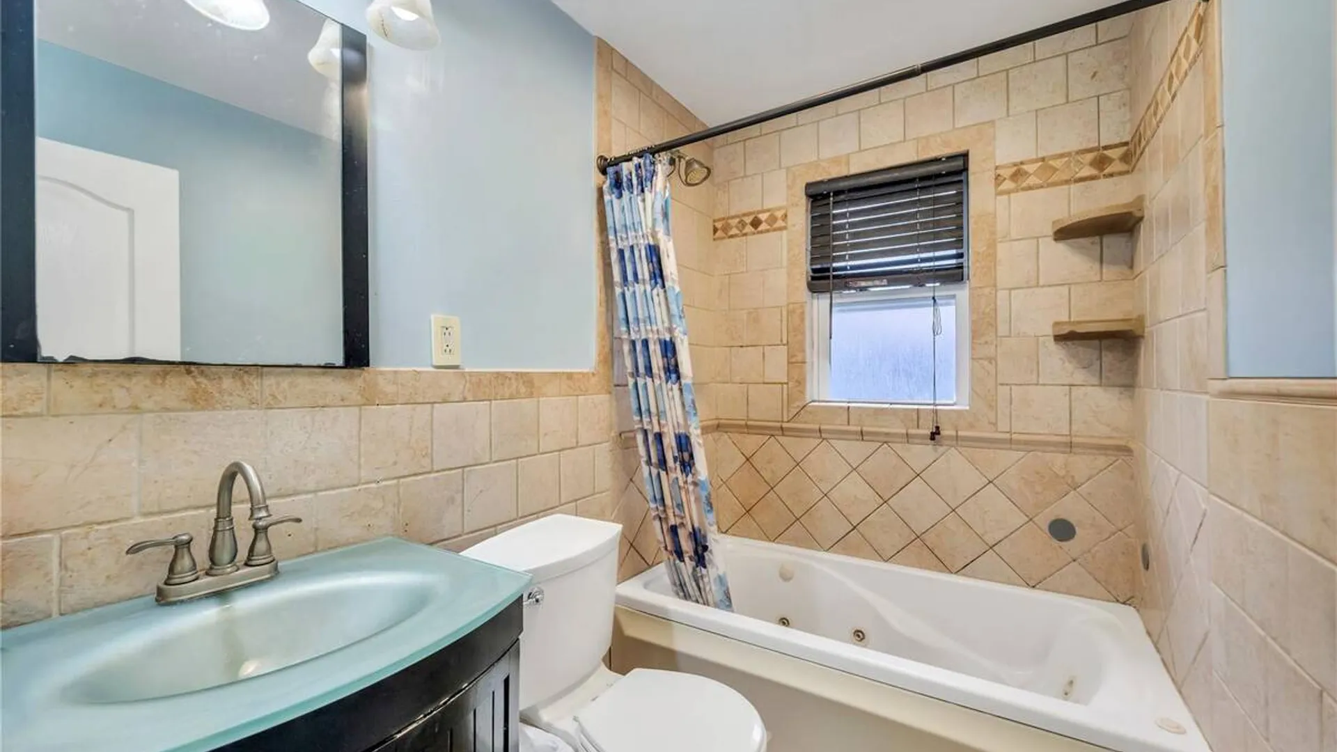 Property at 22 Herman Avenue, North Babylon, NY 11703 10