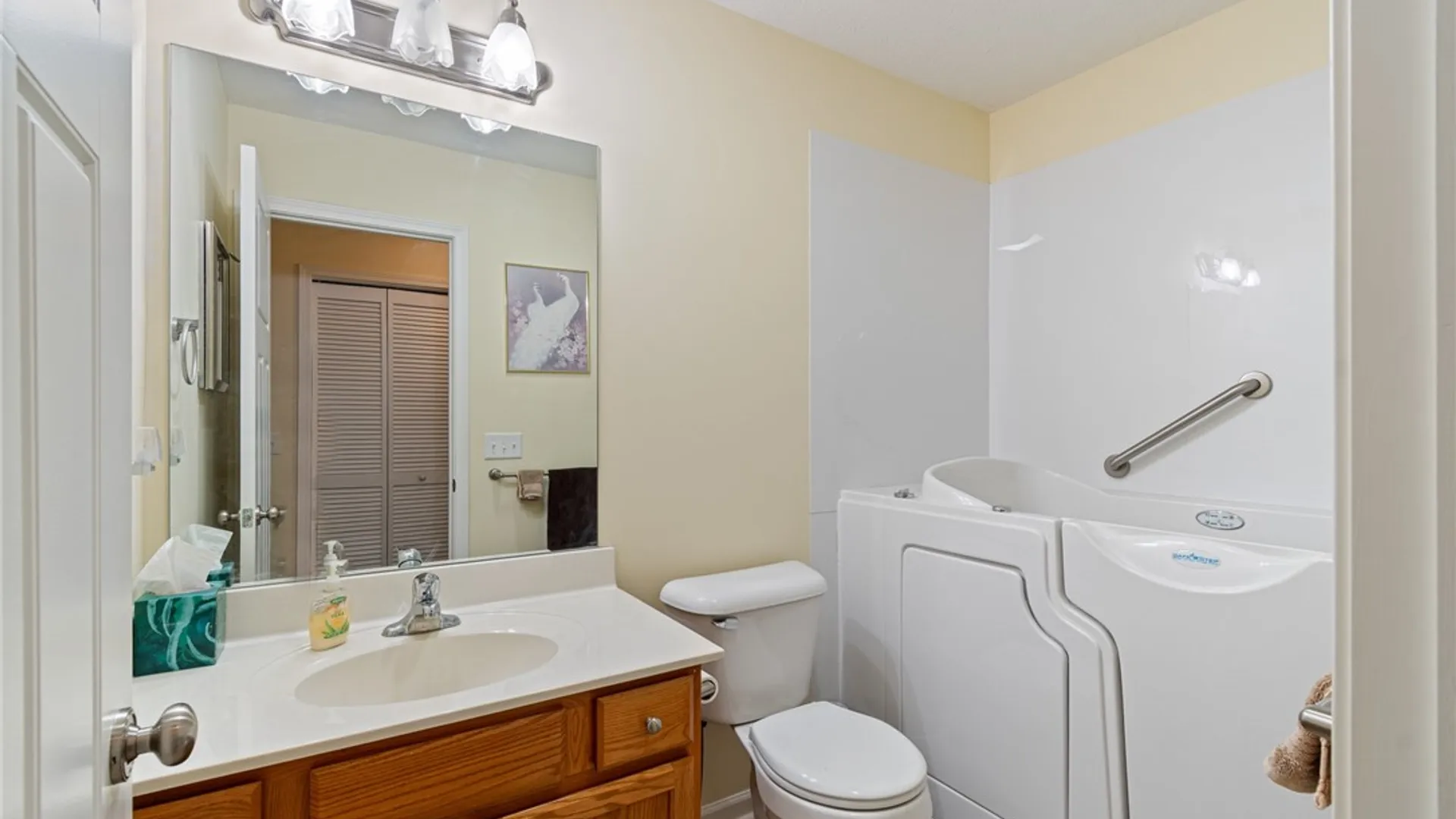 Property at 10 Turtlewood, Greece, NY 14626 19