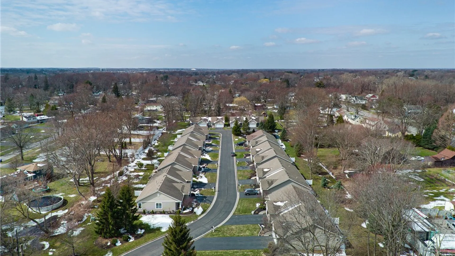 Property at 10 Turtlewood, Greece, NY 14626 25