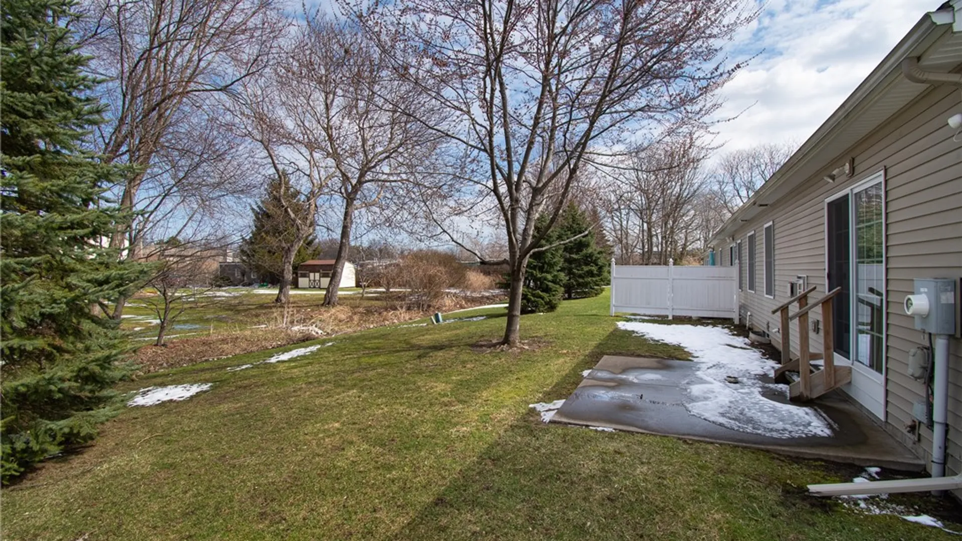 Property at 10 Turtlewood, Greece, NY 14626 27