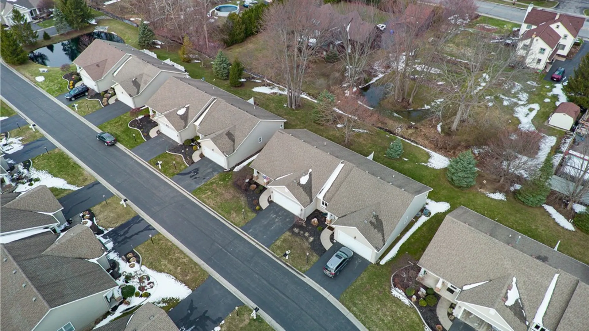 Property at 10 Turtlewood, Greece, NY 14626 5