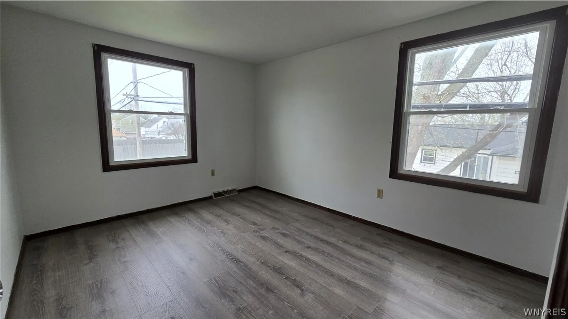 Property at 182 Woodcrest Drive, Amherst, NY 14226 18