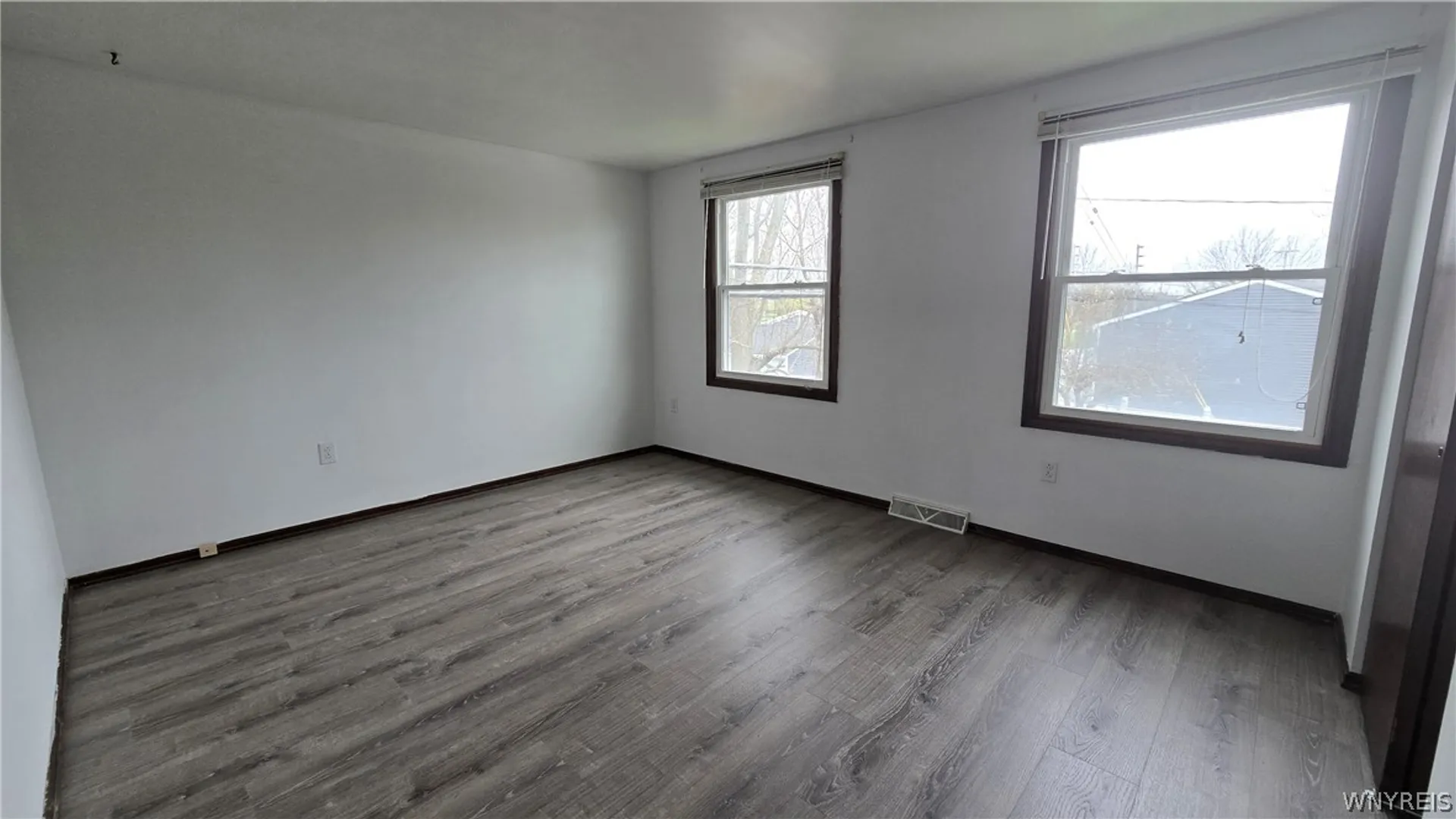 Property at 182 Woodcrest Drive, Amherst, NY 14226 19