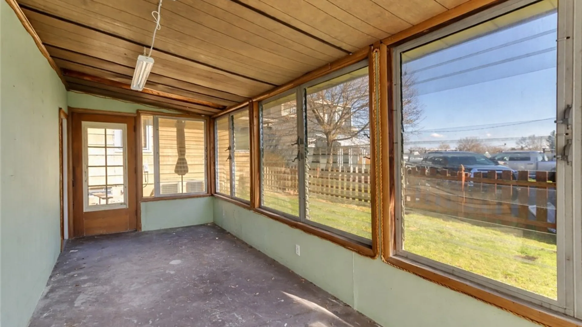 Property at 26 Aberdeen Street, Cheektowaga, NY 14225 5