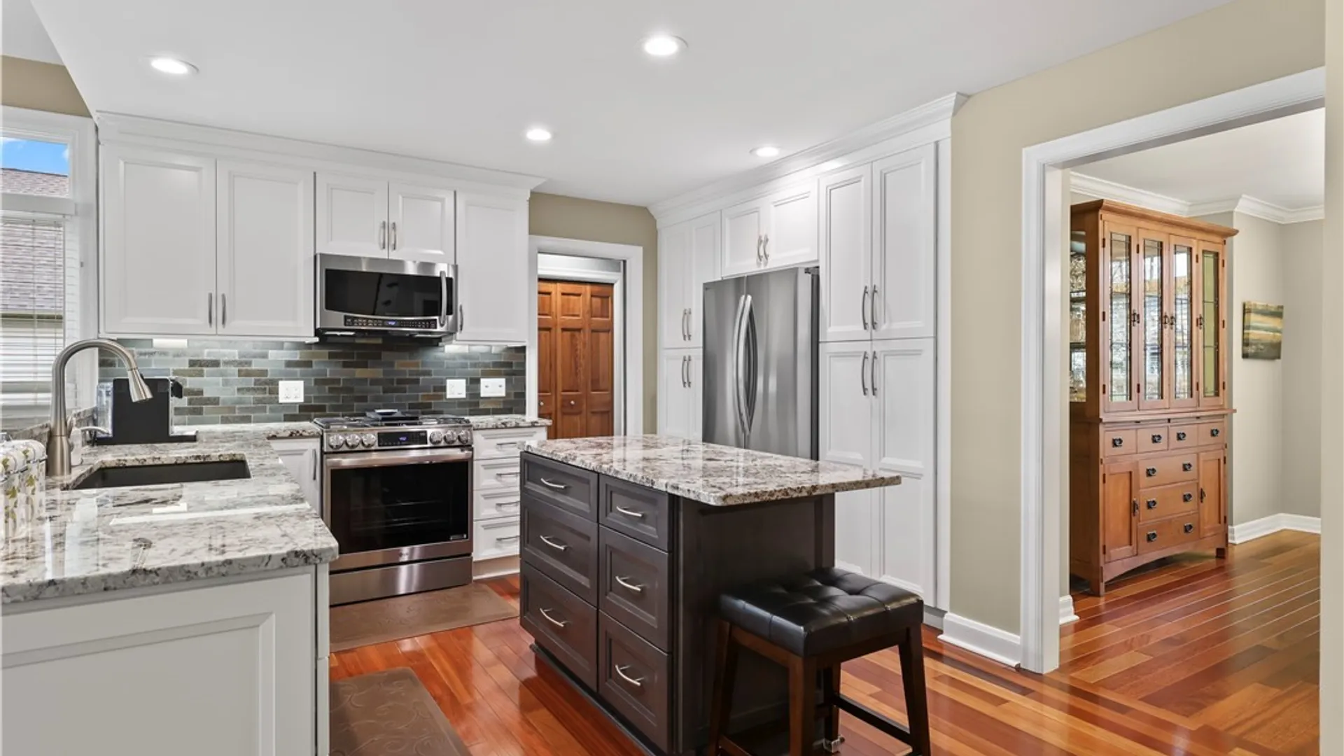 Property at 102 Covent Garden Lane, Amherst, NY 14221 18