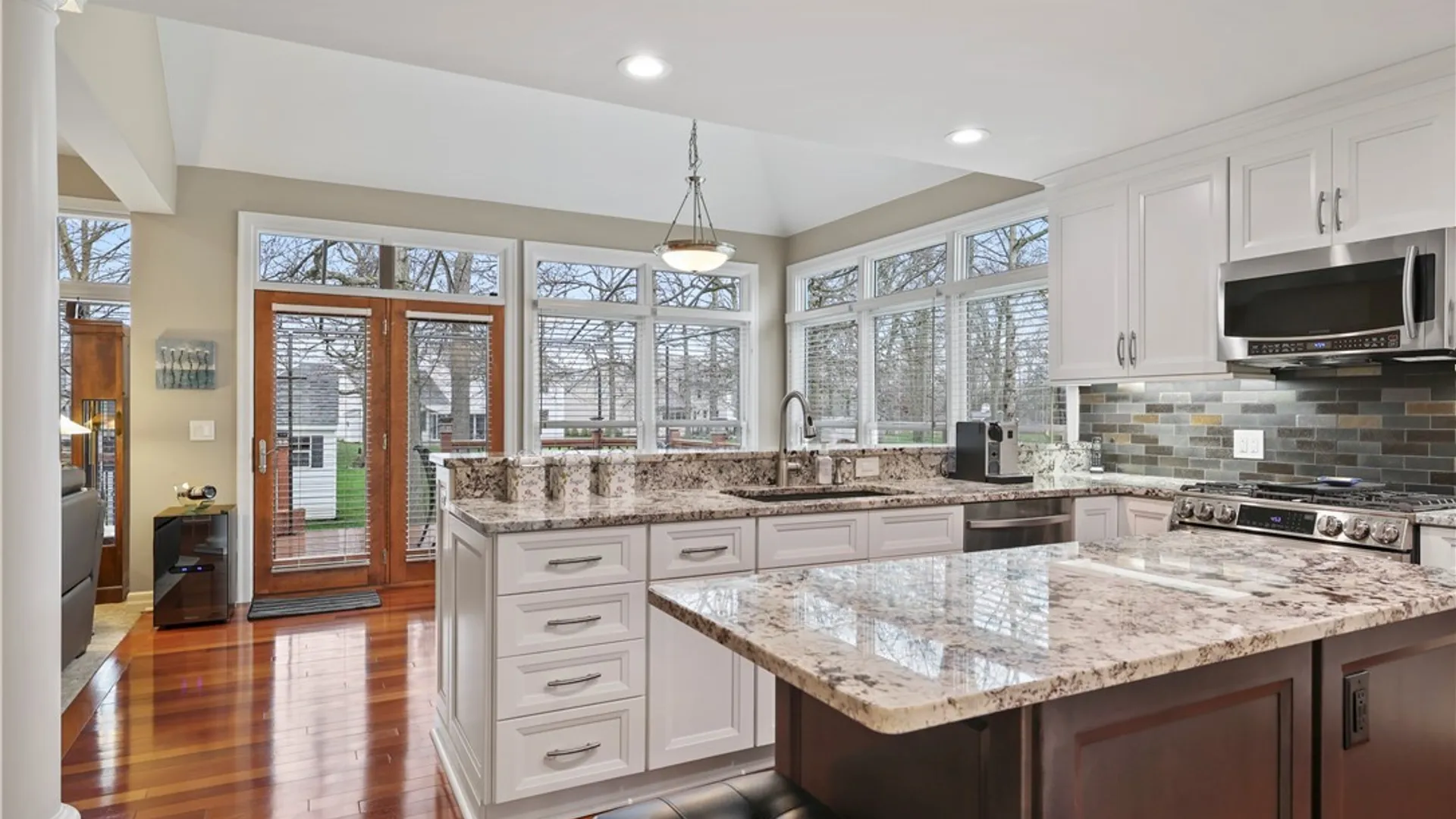 Property at 102 Covent Garden Lane, Amherst, NY 14221 21