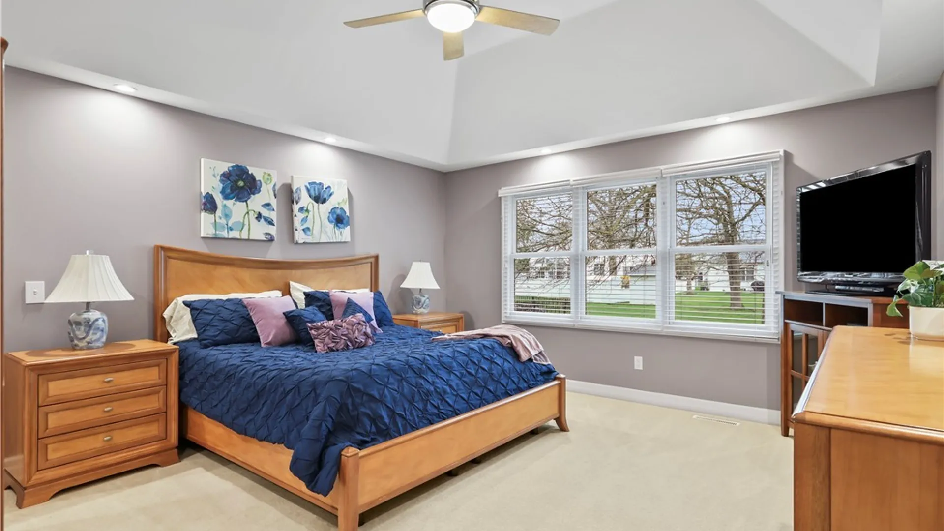 Property at 102 Covent Garden Lane, Amherst, NY 14221 27