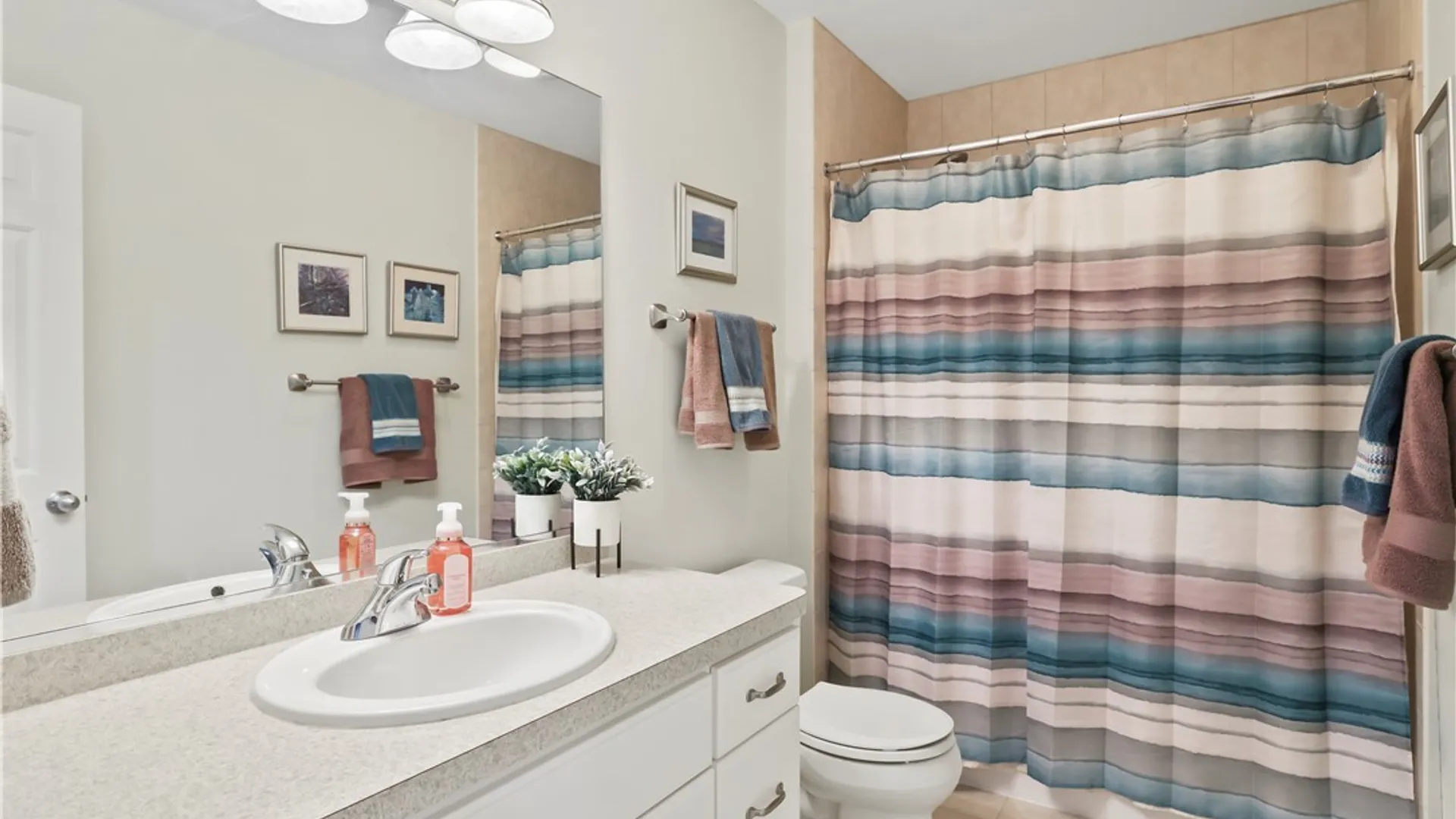 Property at 102 Covent Garden Lane, Amherst, NY 14221 35