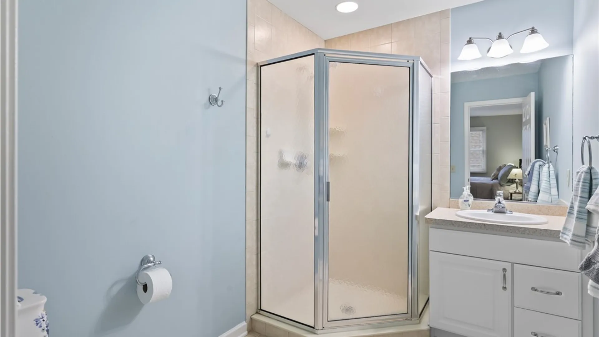 Property at 102 Covent Garden Lane, Amherst, NY 14221 39