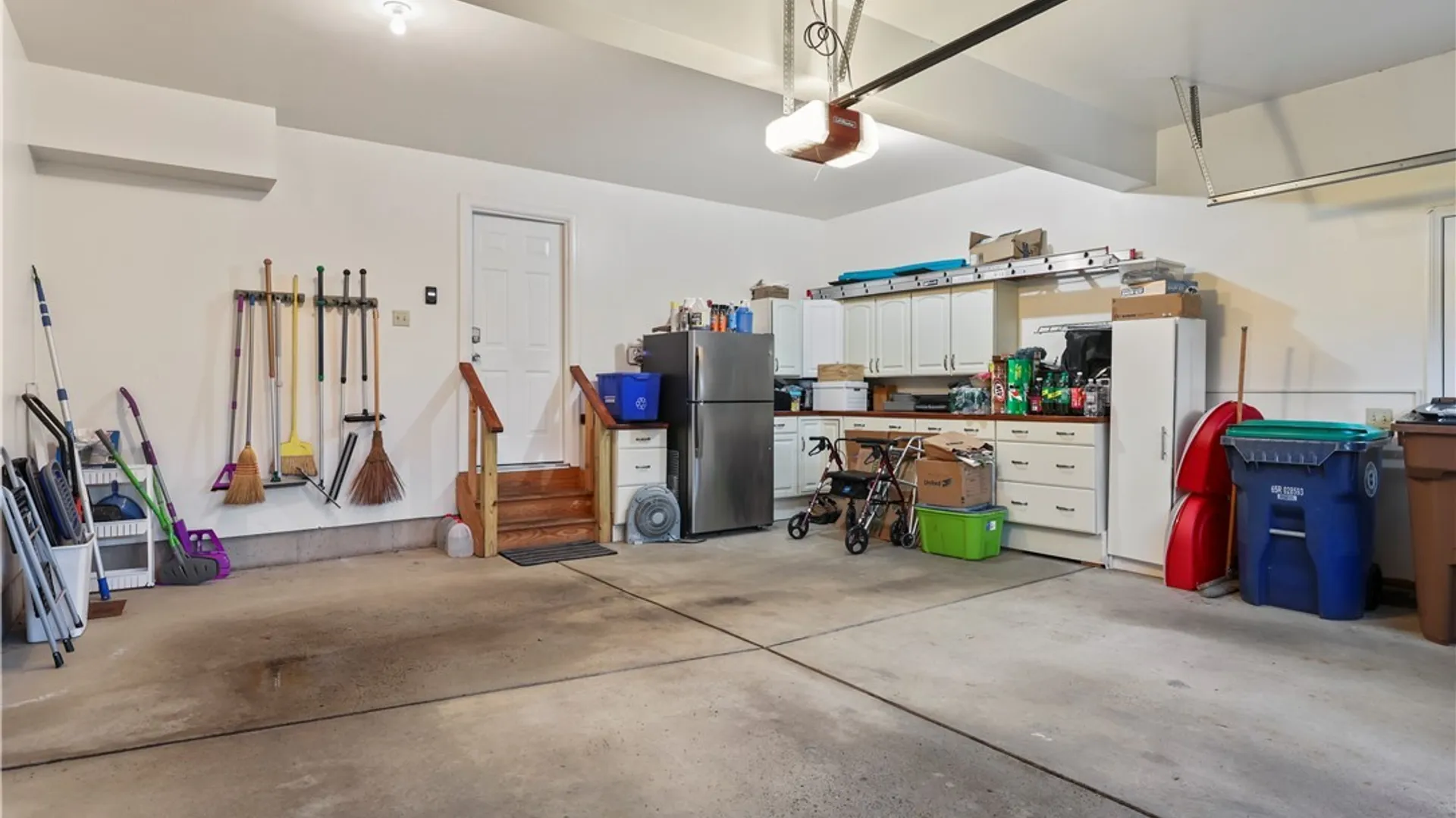 Property at 102 Covent Garden Lane, Amherst, NY 14221 44