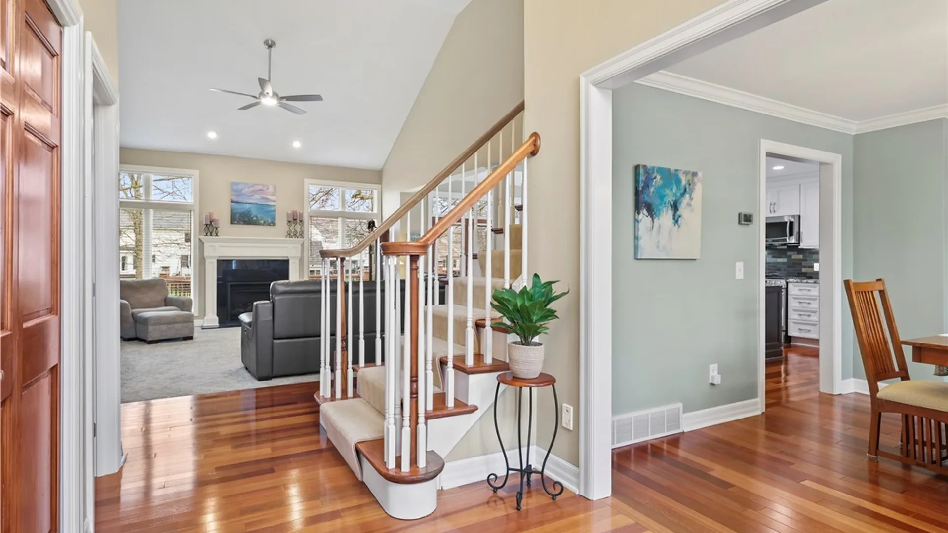 Property at 102 Covent Garden Lane, Amherst, NY 14221 6