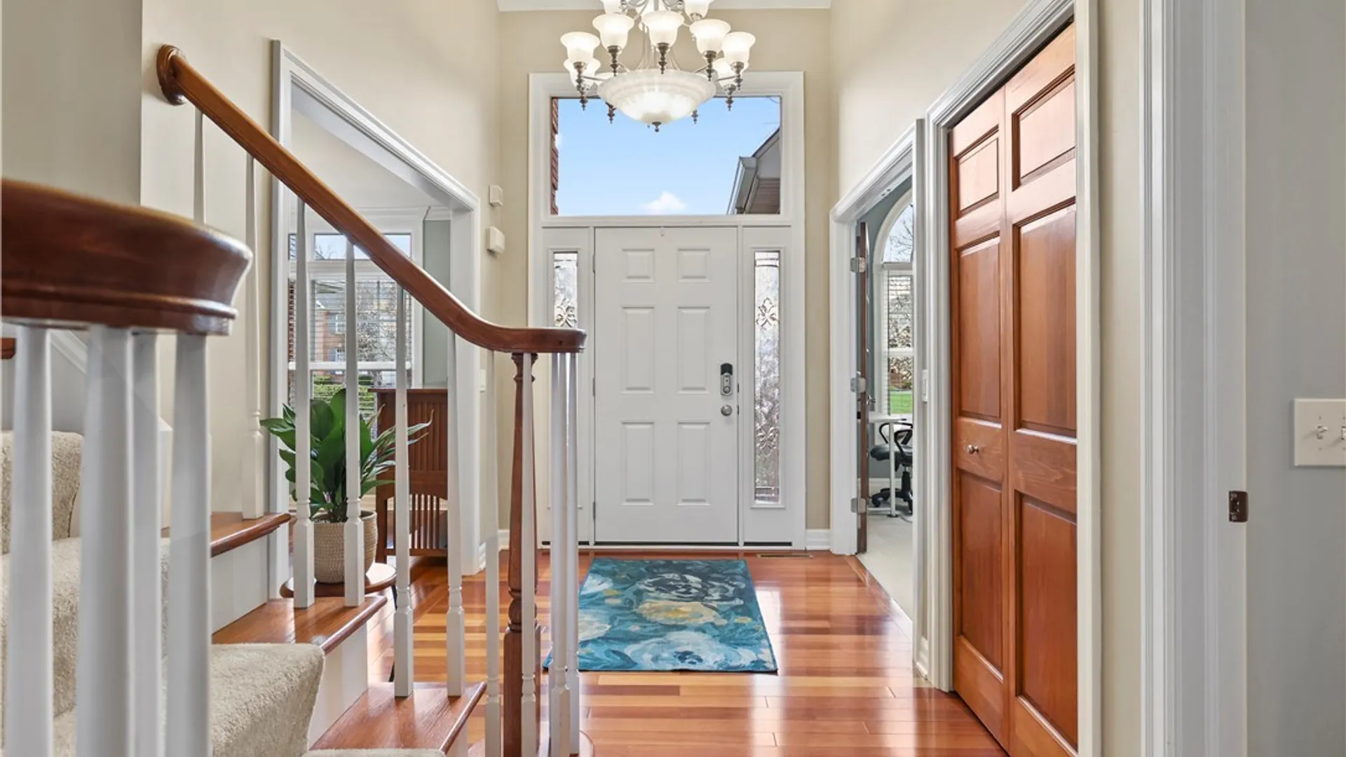 Property at 102 Covent Garden Lane, Amherst, NY 14221 7