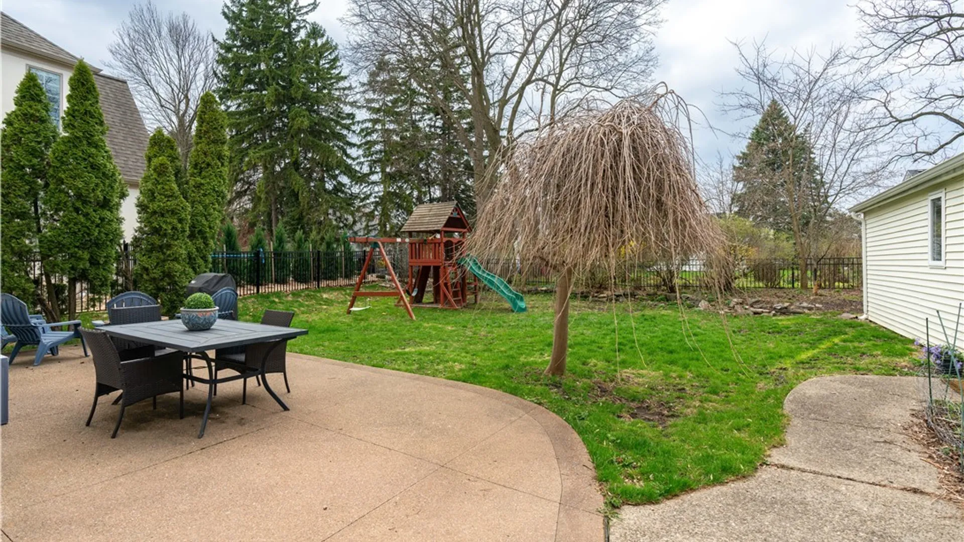 Property at 74 Orchard Street, Amherst, NY 14221 47