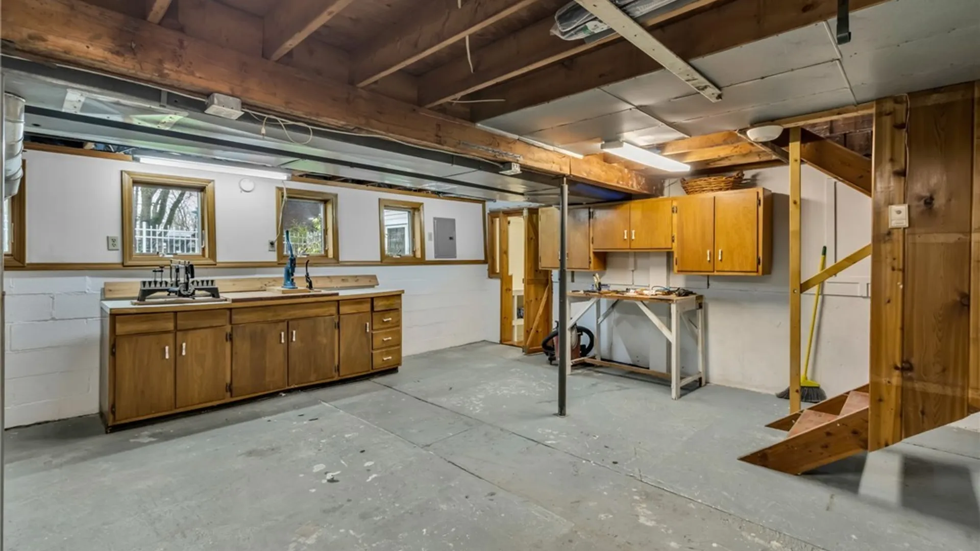 Property at 13 Pamela Drive, Cheektowaga, NY 14043 44