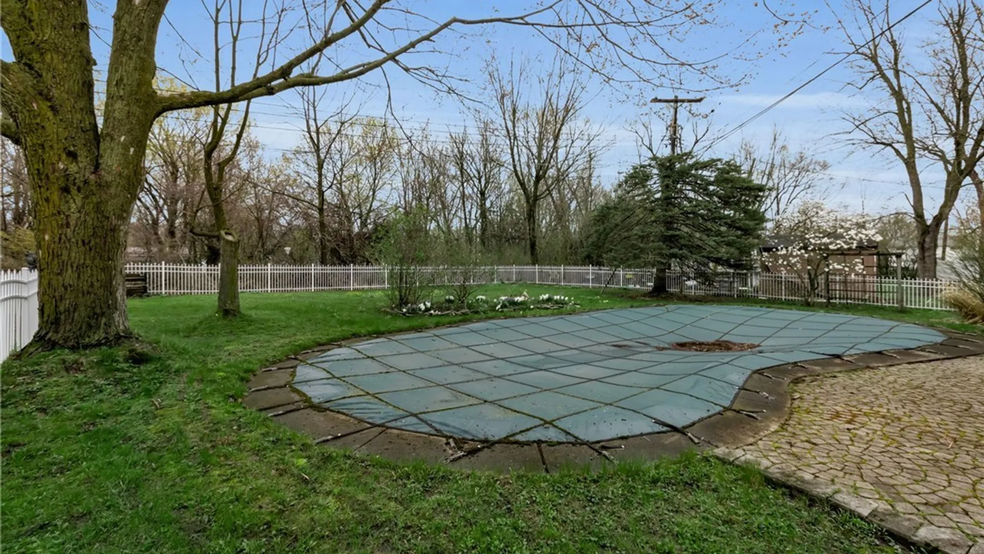 Property at 13 Pamela Drive, Cheektowaga, NY 14043 8