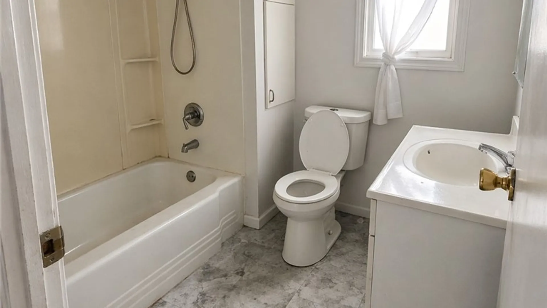 Property at 447 Gold Street, Buffalo, NY 14206 7