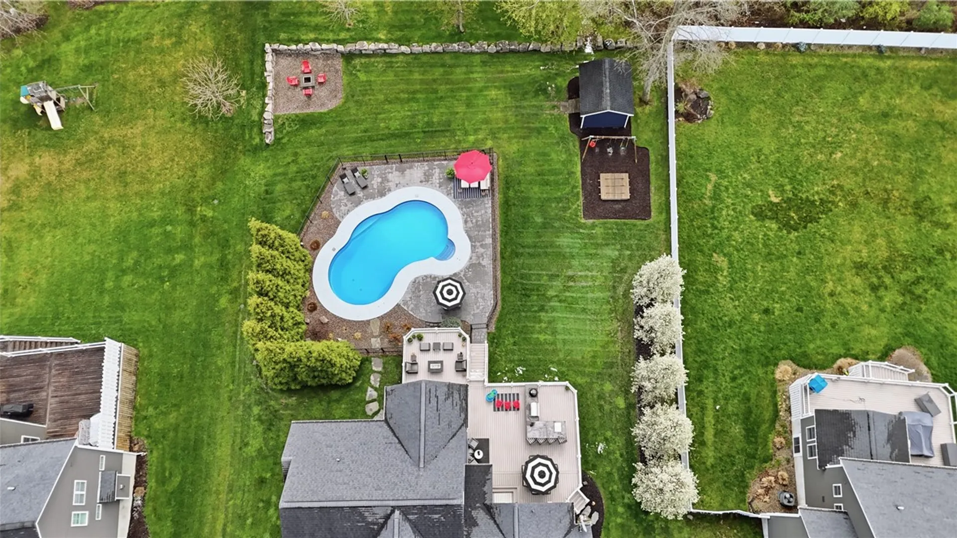 Property at 52 Copper Beech Run, Perinton, NY 14450 11