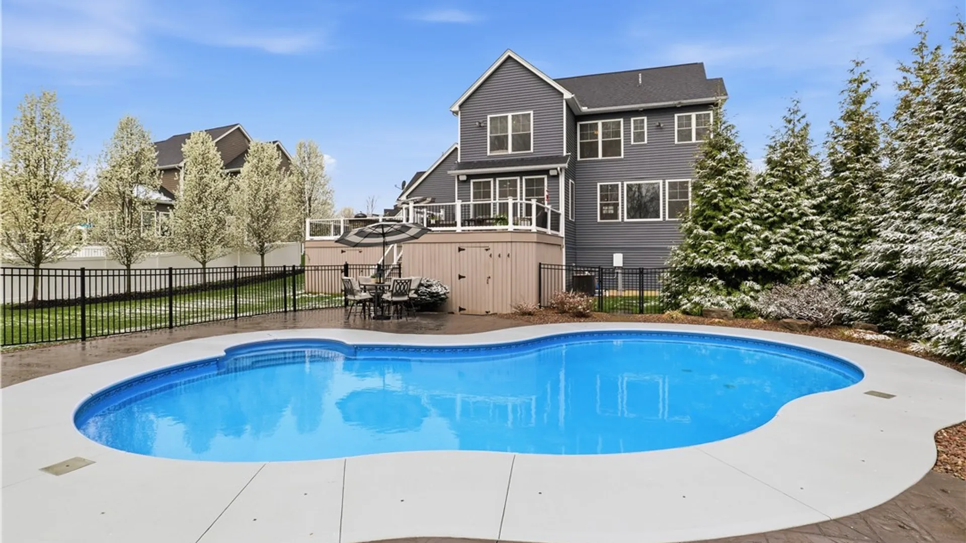 Property at 52 Copper Beech Run, Perinton, NY 14450 4