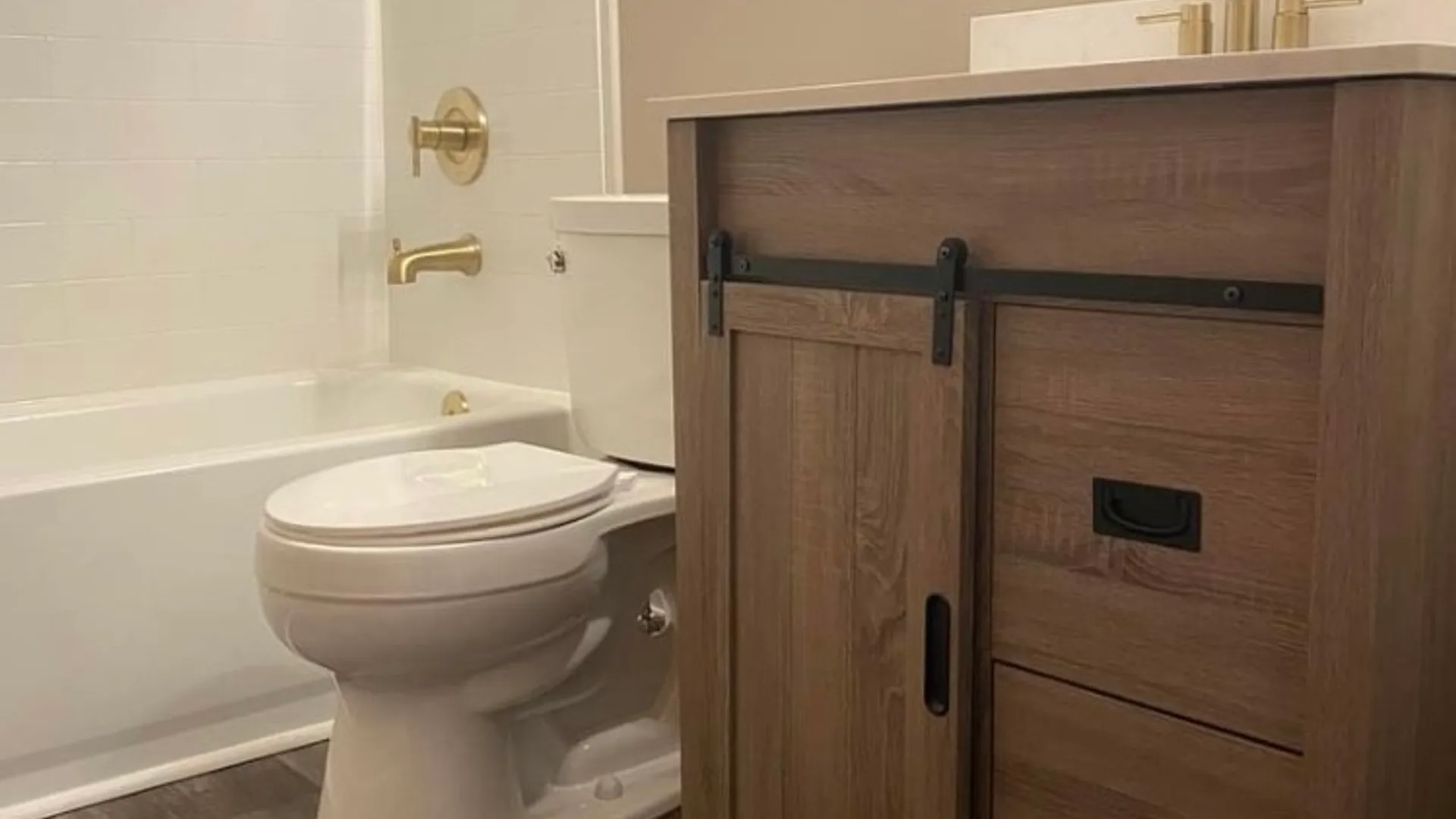 Property at 31 Savona Street, West Seneca, NY 14210 4