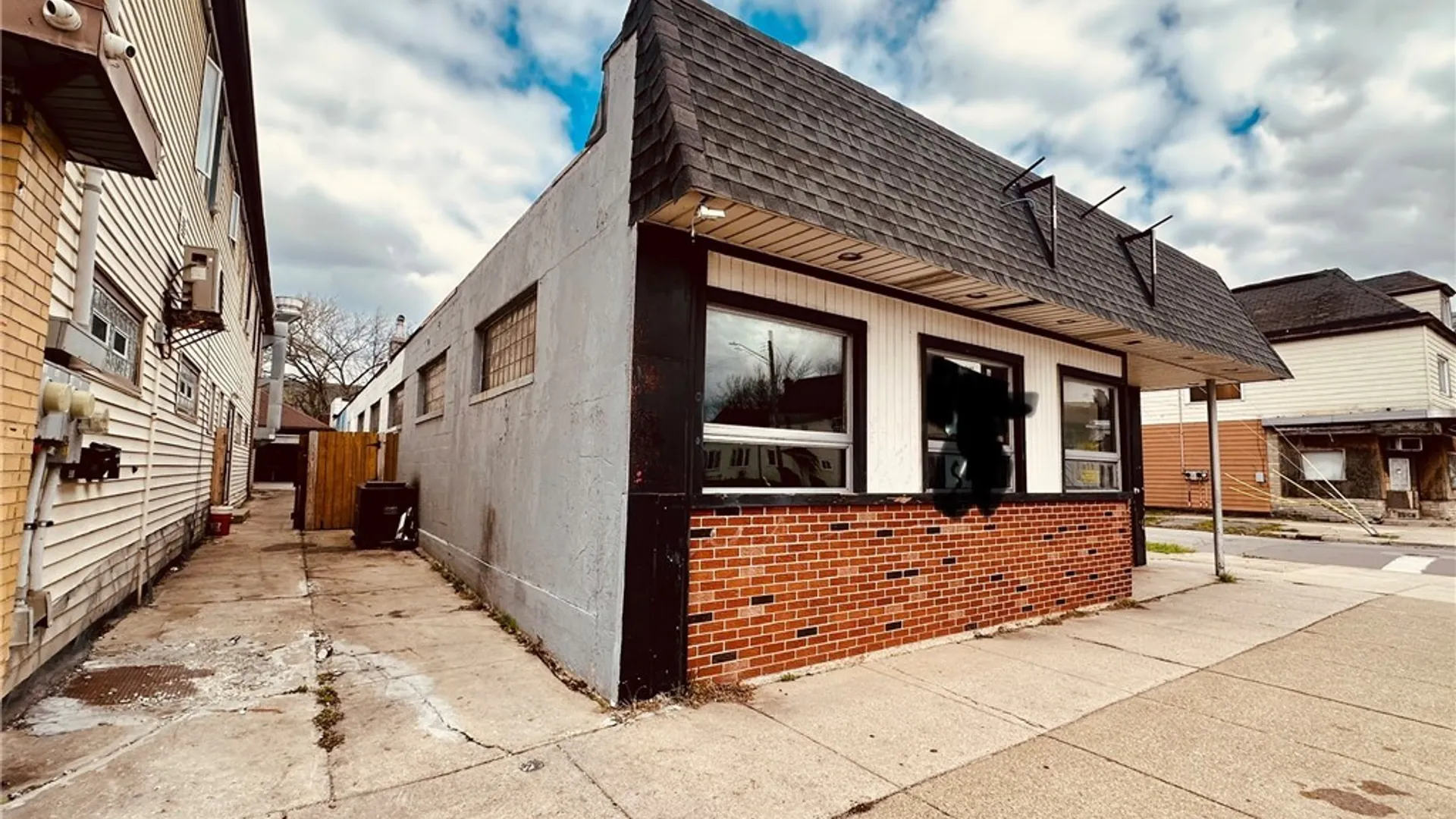 Property at 1202 Lovejoy Street, Buffalo, NY 14206 3