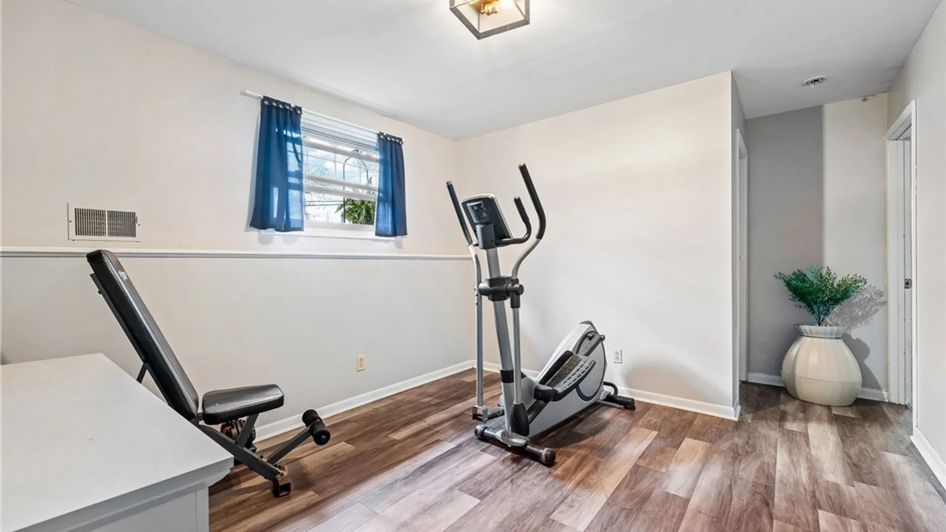 Property at 4120 Heather Drive, Clarence, NY 14221 17