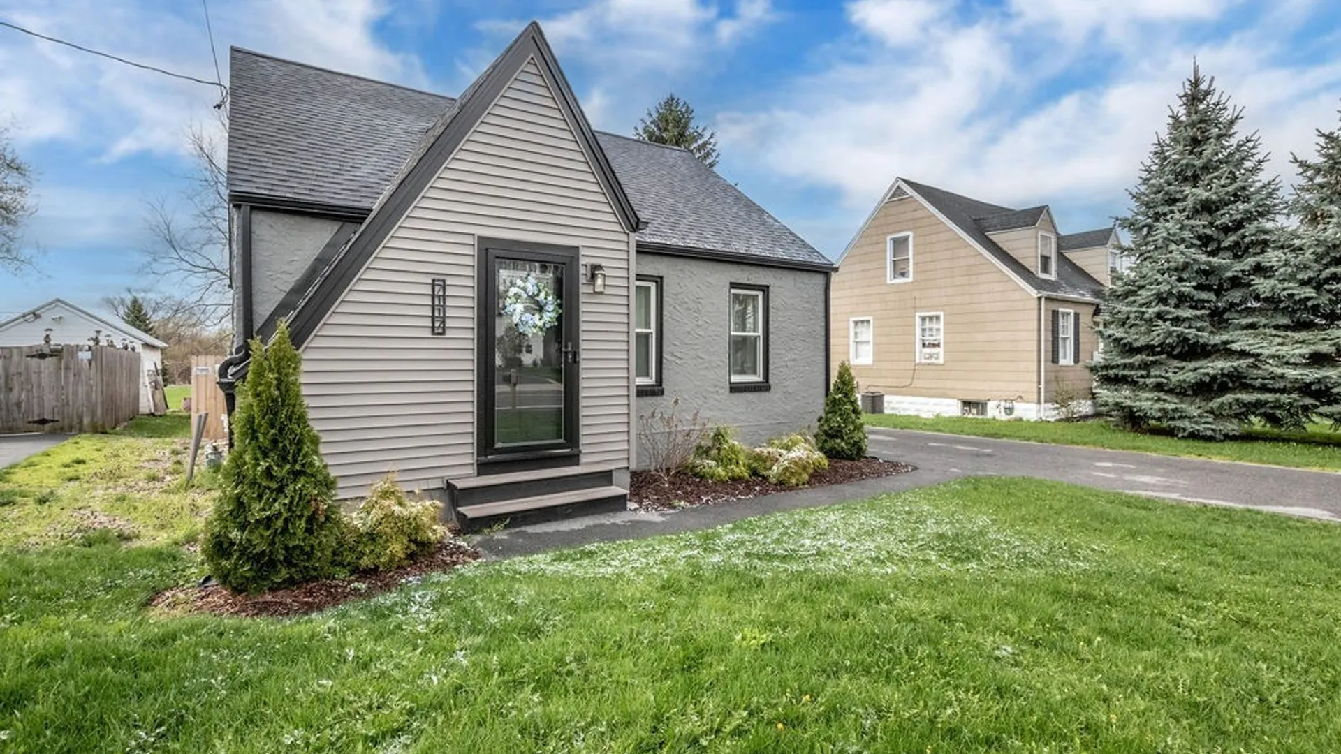Property at 7117 Packard Road, Niagara, NY 14304 2