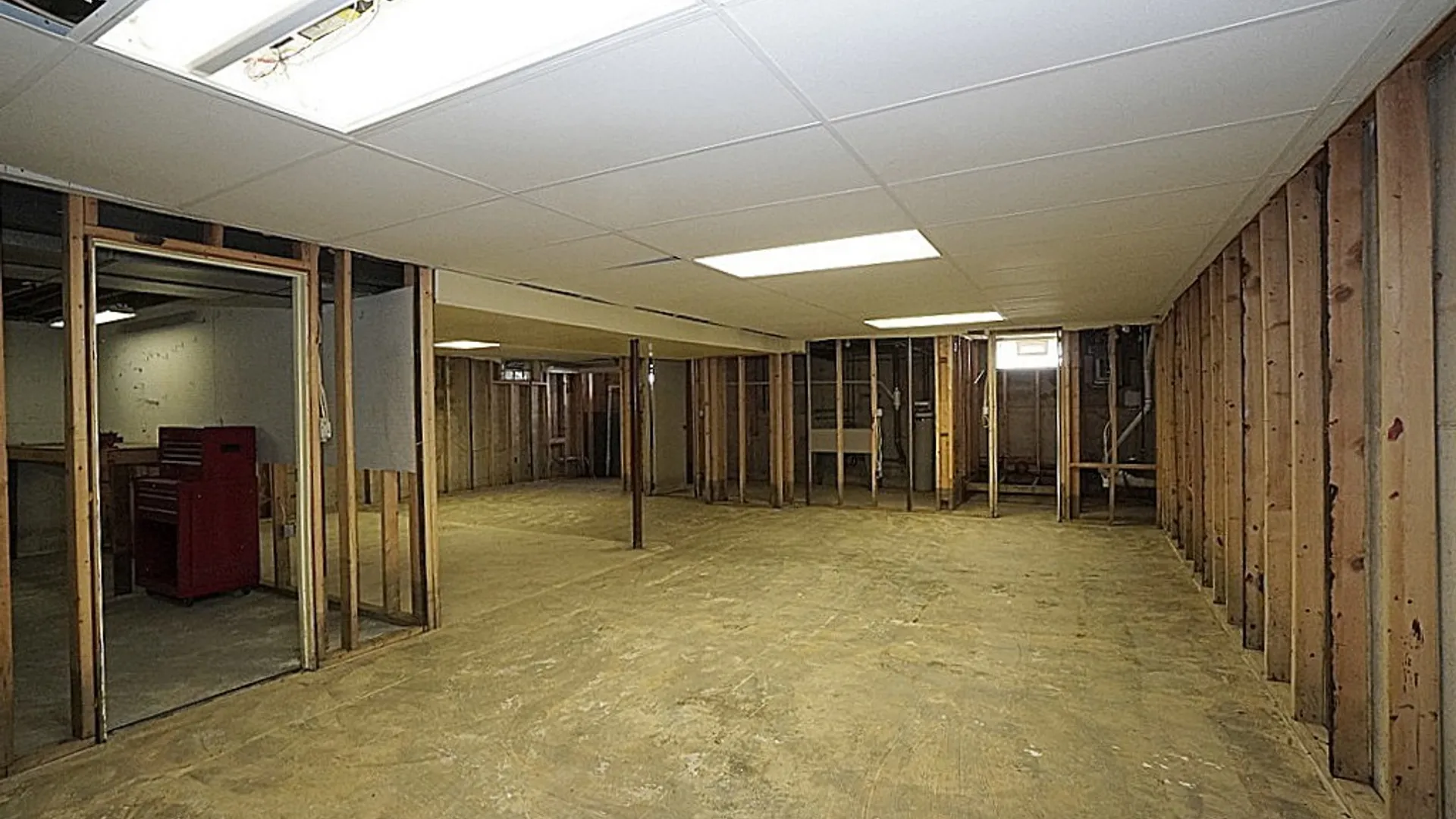 Property at 1030 Robinson Street, North Tonawanda, NY 14120 32