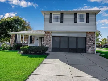 Property at 4 Windtree Lane, West Seneca, NY 14224