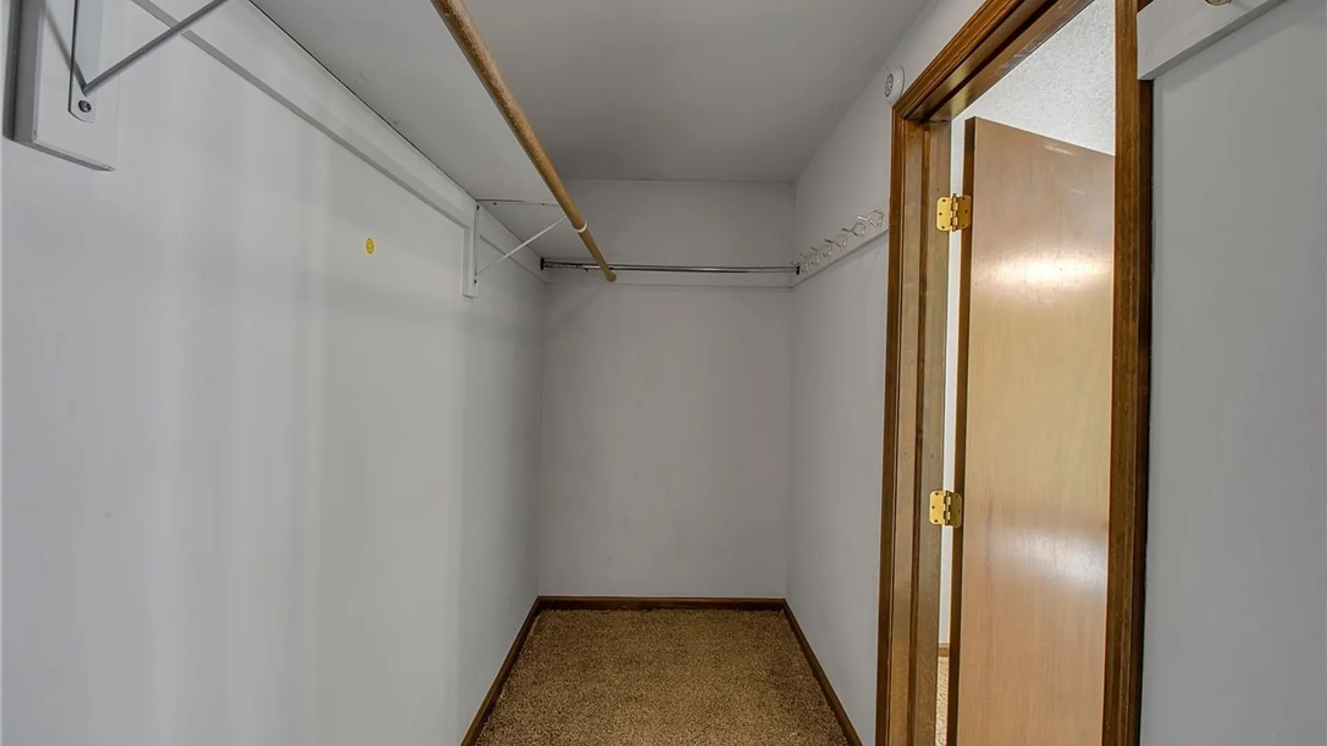 Property at 4 Windtree Lane, West Seneca, NY 14224 28