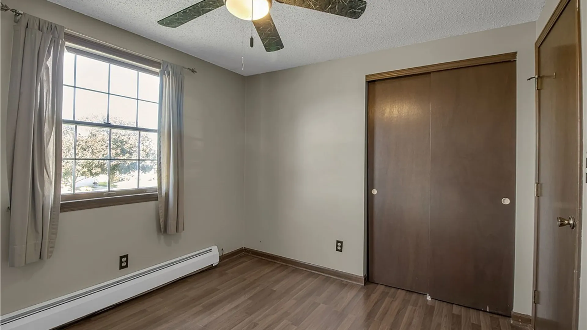 Property at 4 Windtree Lane, West Seneca, NY 14224 30