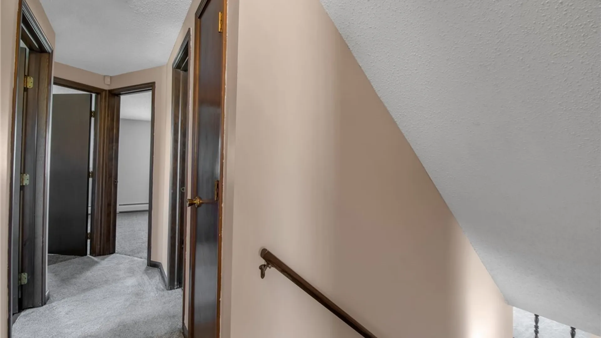 Property at 4 Windtree Lane, West Seneca, NY 14224 38