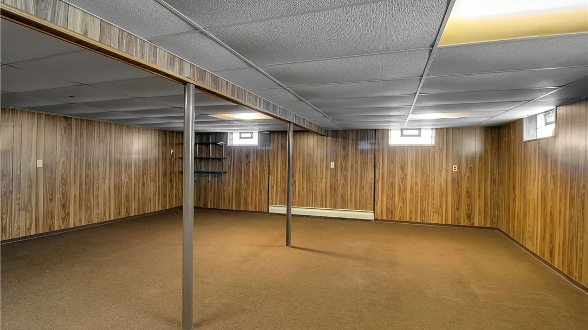 Property at 4 Windtree Lane, West Seneca, NY 14224 41