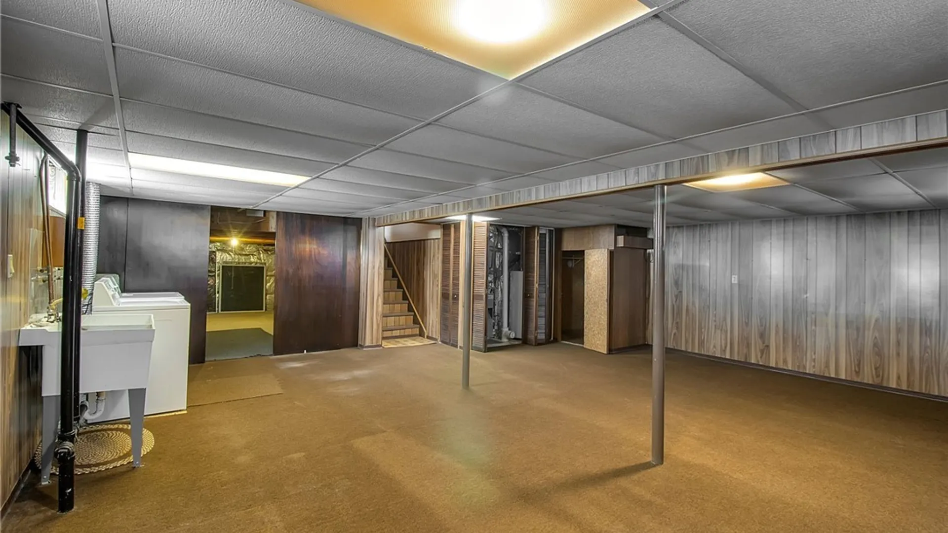 Property at 4 Windtree Lane, West Seneca, NY 14224 42