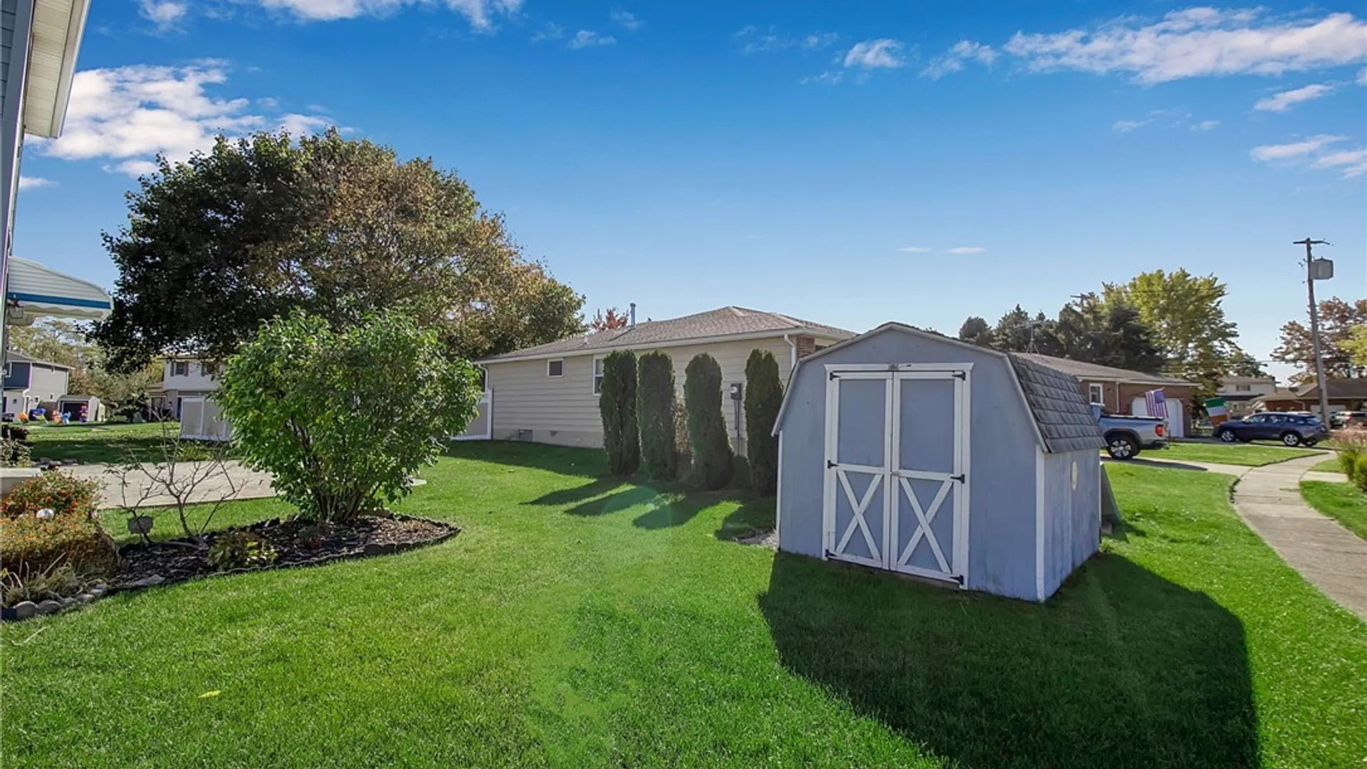 Property at 4 Windtree Lane, West Seneca, NY 14224 49