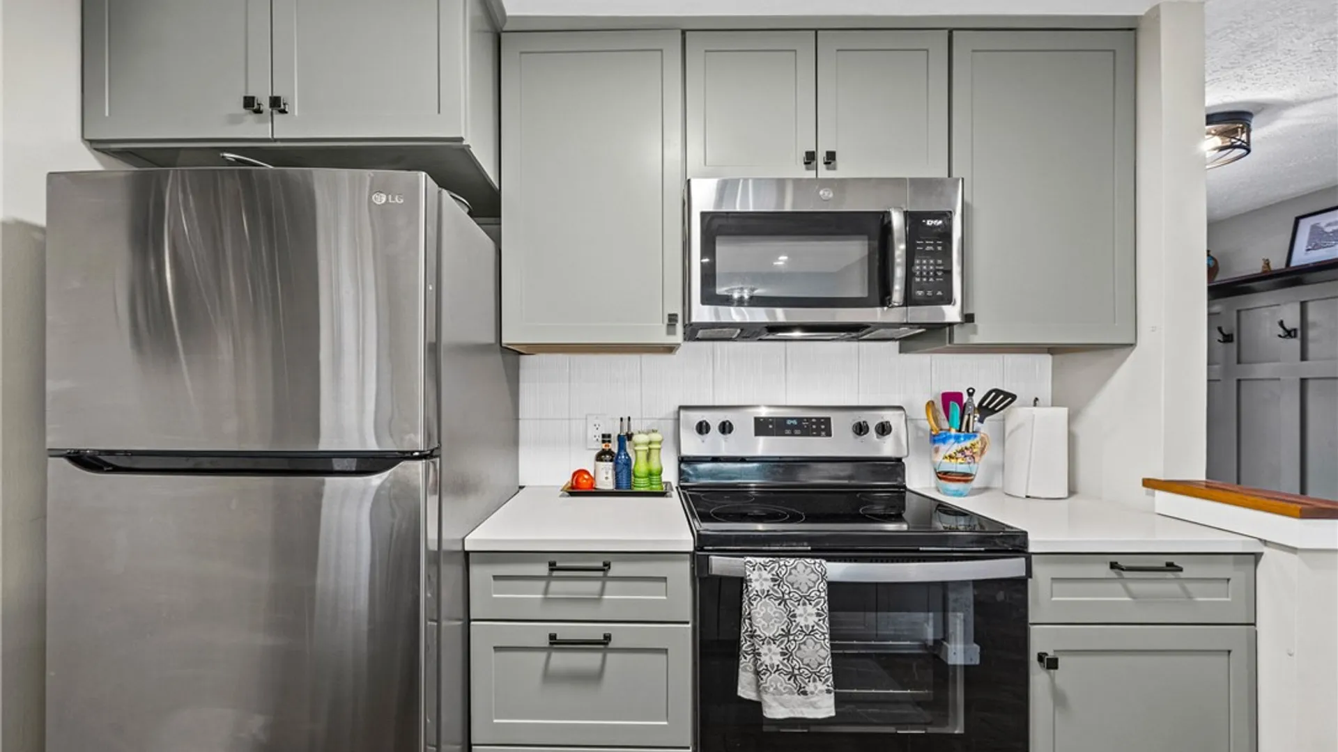 Property at 26 Broxbourne Drive, Perinton, NY 14450 20