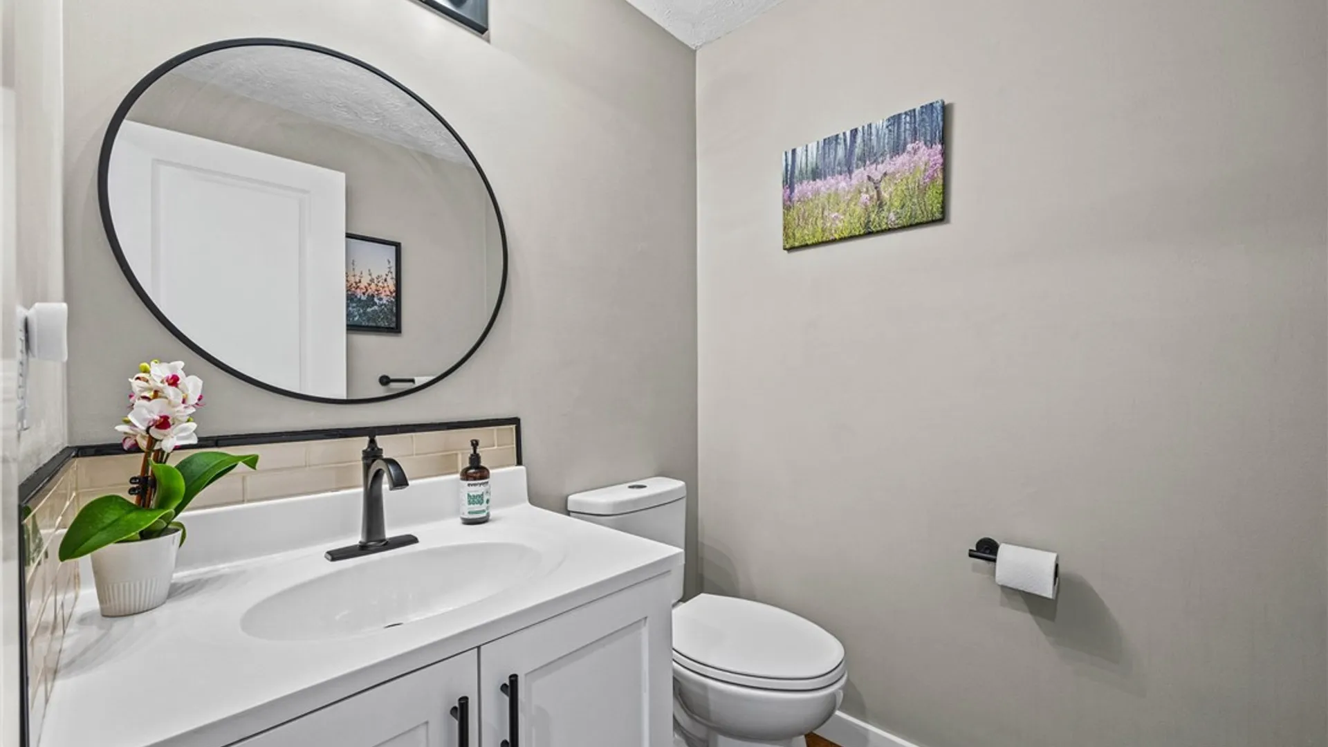 Property at 26 Broxbourne Drive, Perinton, NY 14450 21