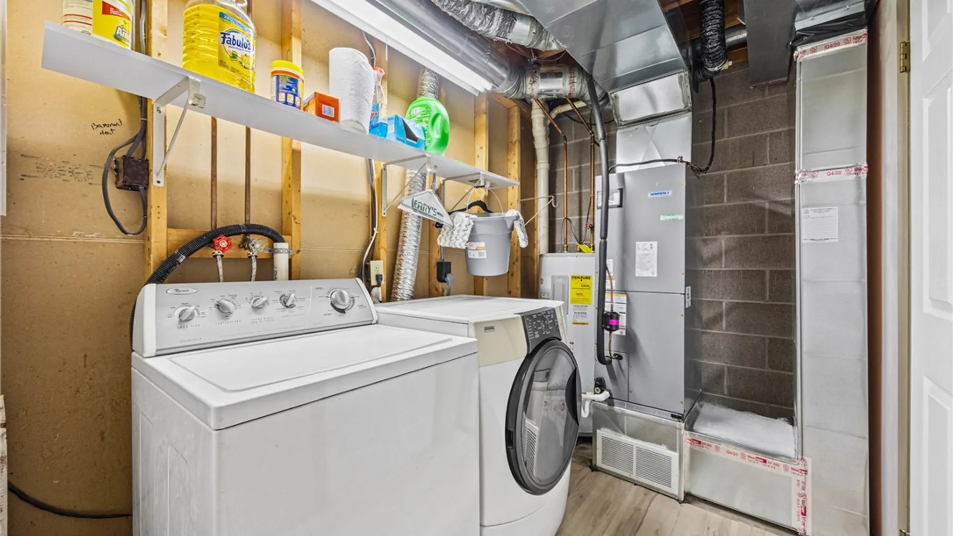 Property at 26 Broxbourne Drive, Perinton, NY 14450 33