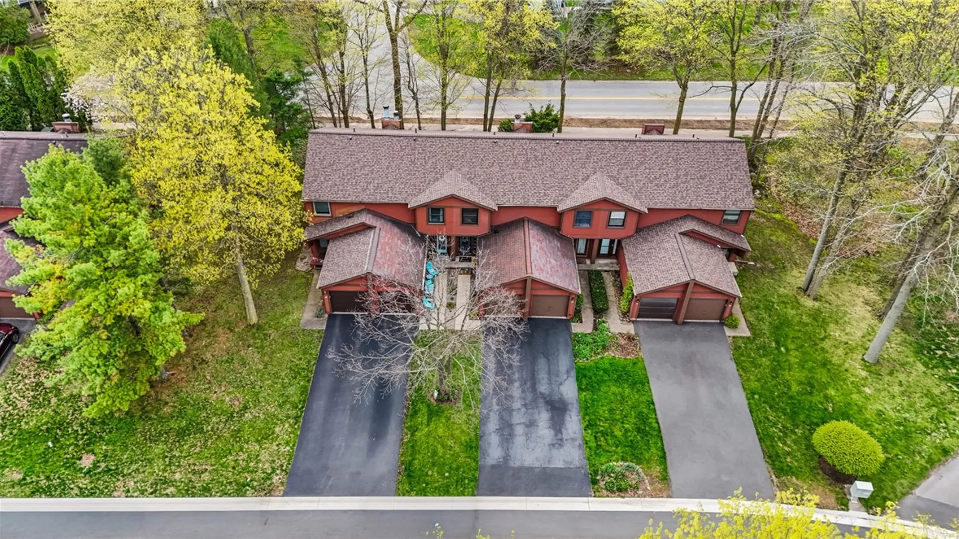 Property at 26 Broxbourne Drive, Perinton, NY 14450 38