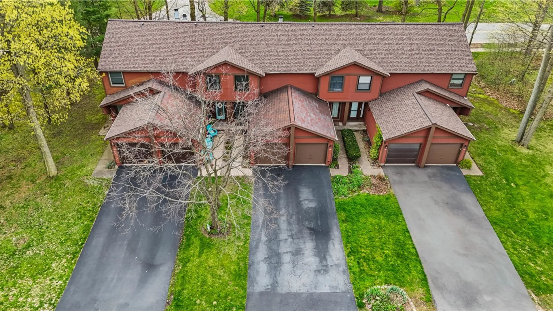 Property at 26 Broxbourne Drive, Perinton, NY 14450 39