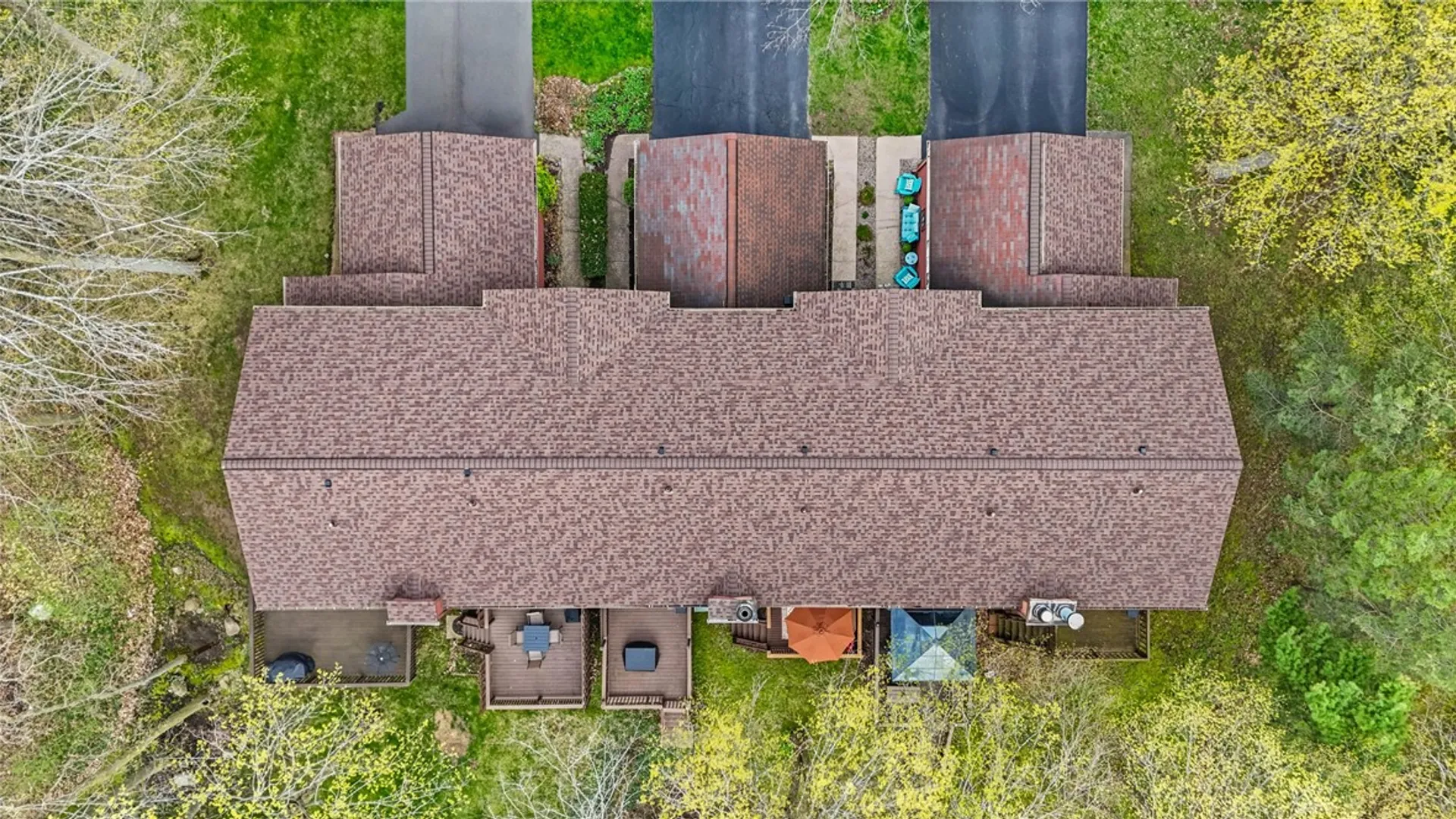 Property at 26 Broxbourne Drive, Perinton, NY 14450 41