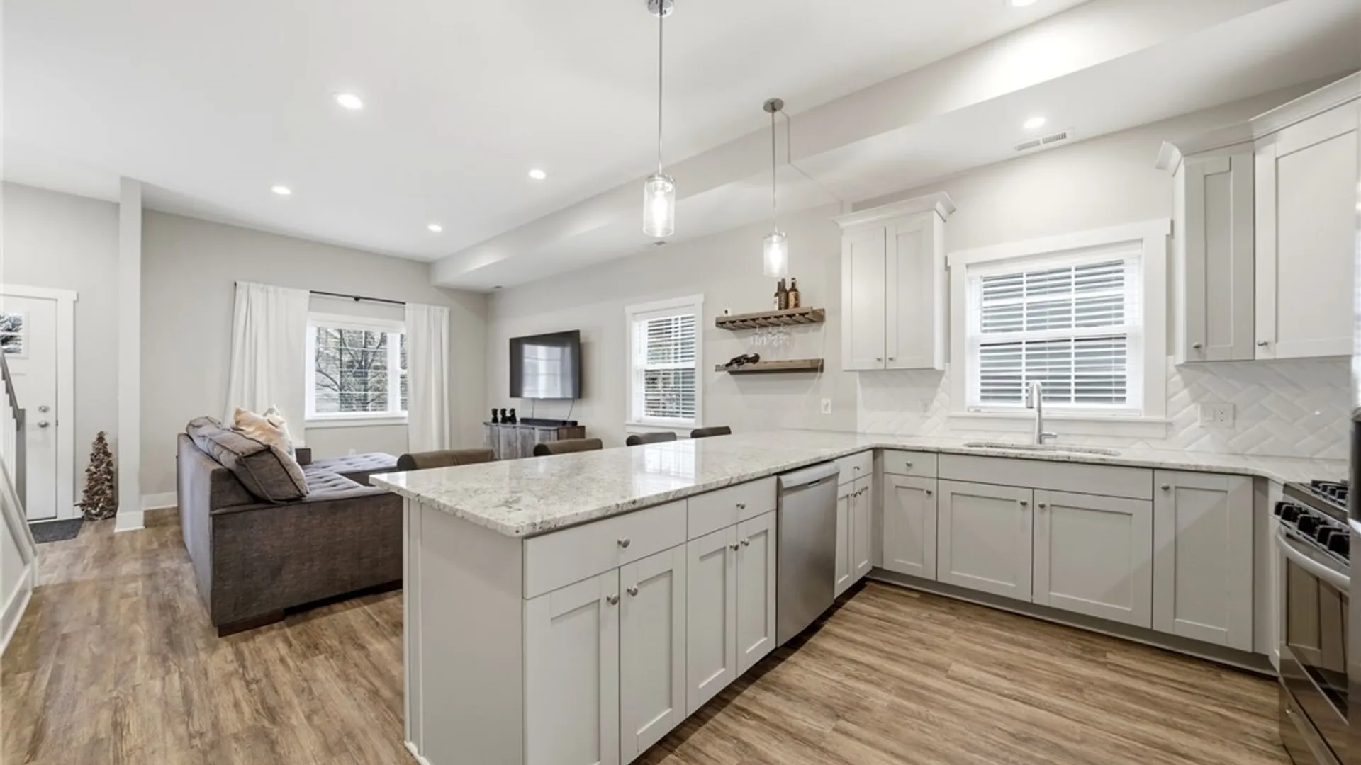 Property at 32 Horton Place, Buffalo, NY 14209 10