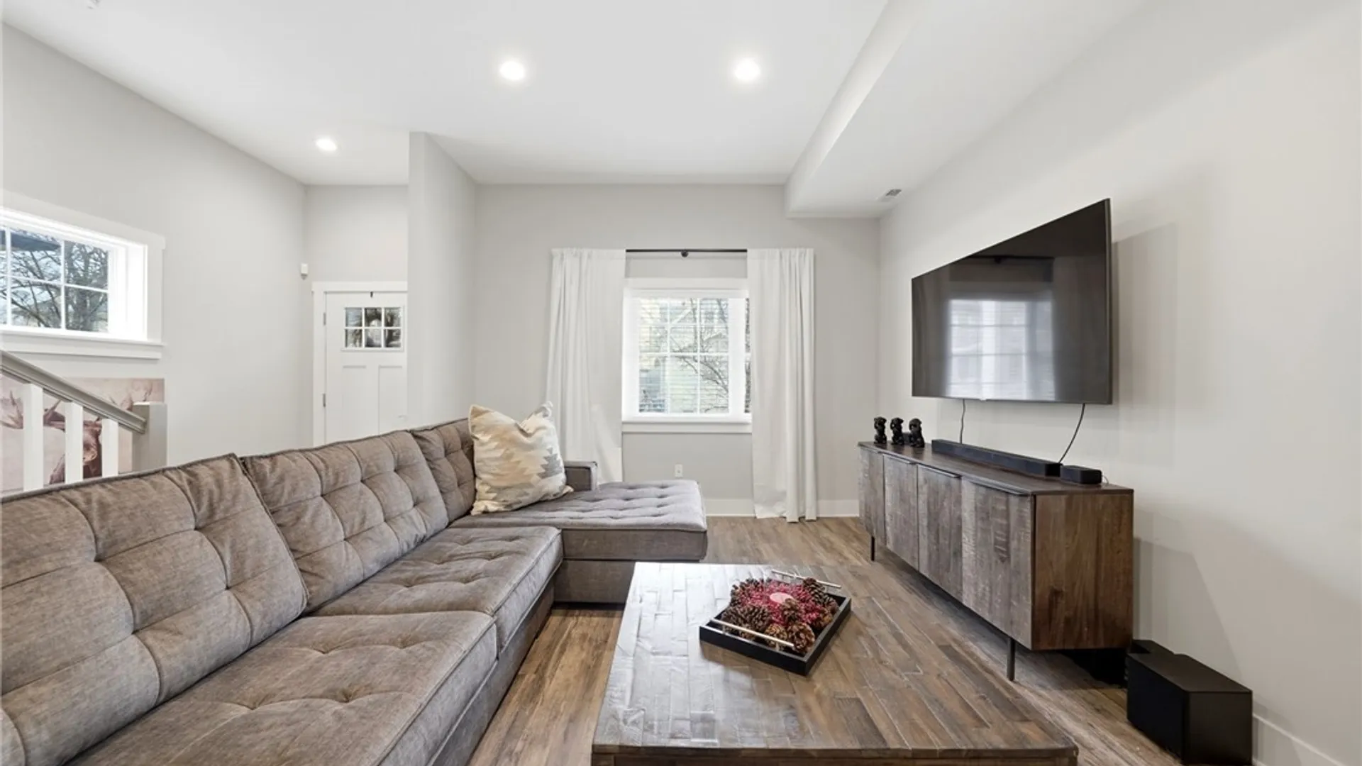 Property at 32 Horton Place, Buffalo, NY 14209 6