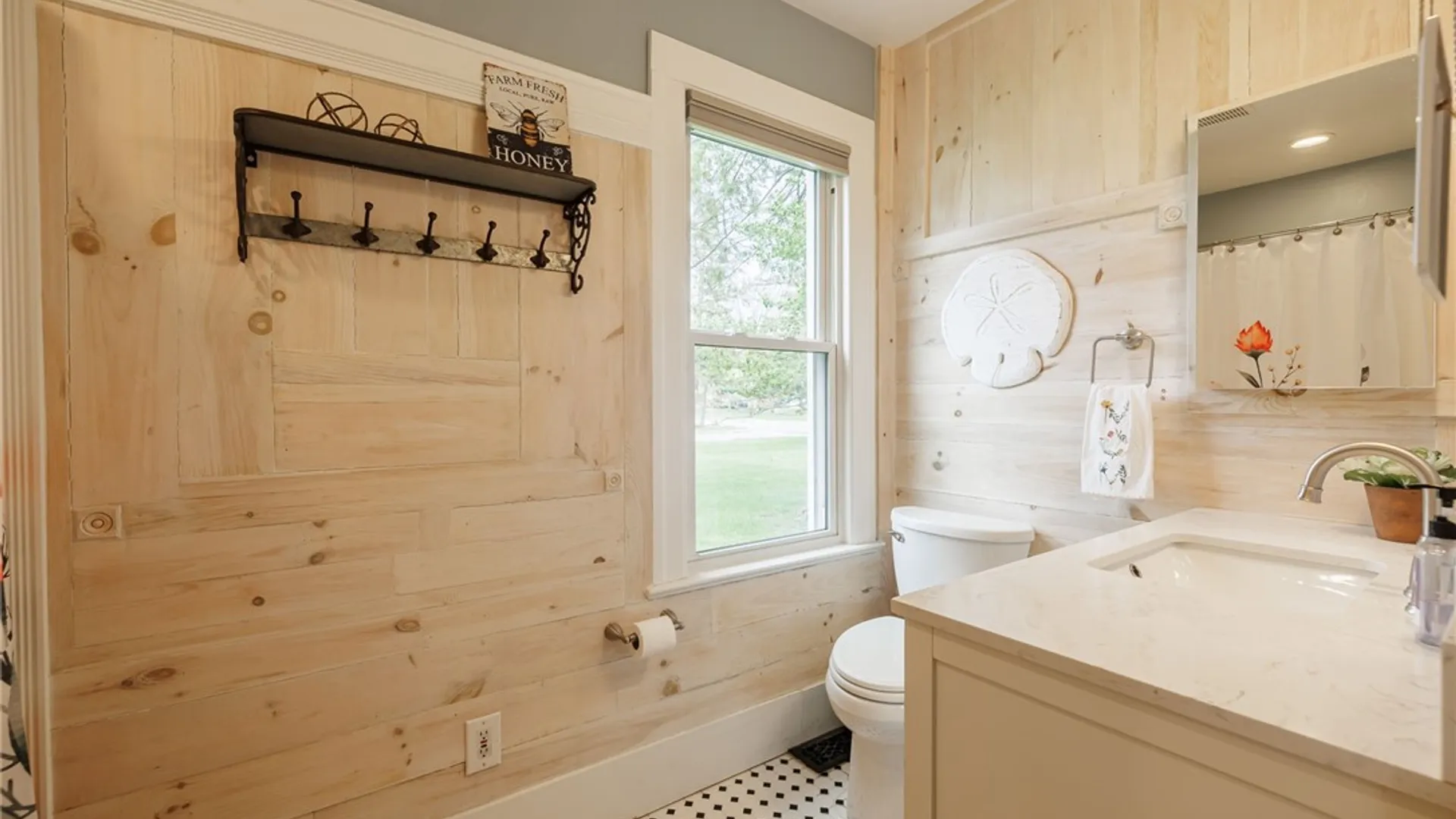 Property at 351 Jefferson Avenue, Perinton, NY 14450 20