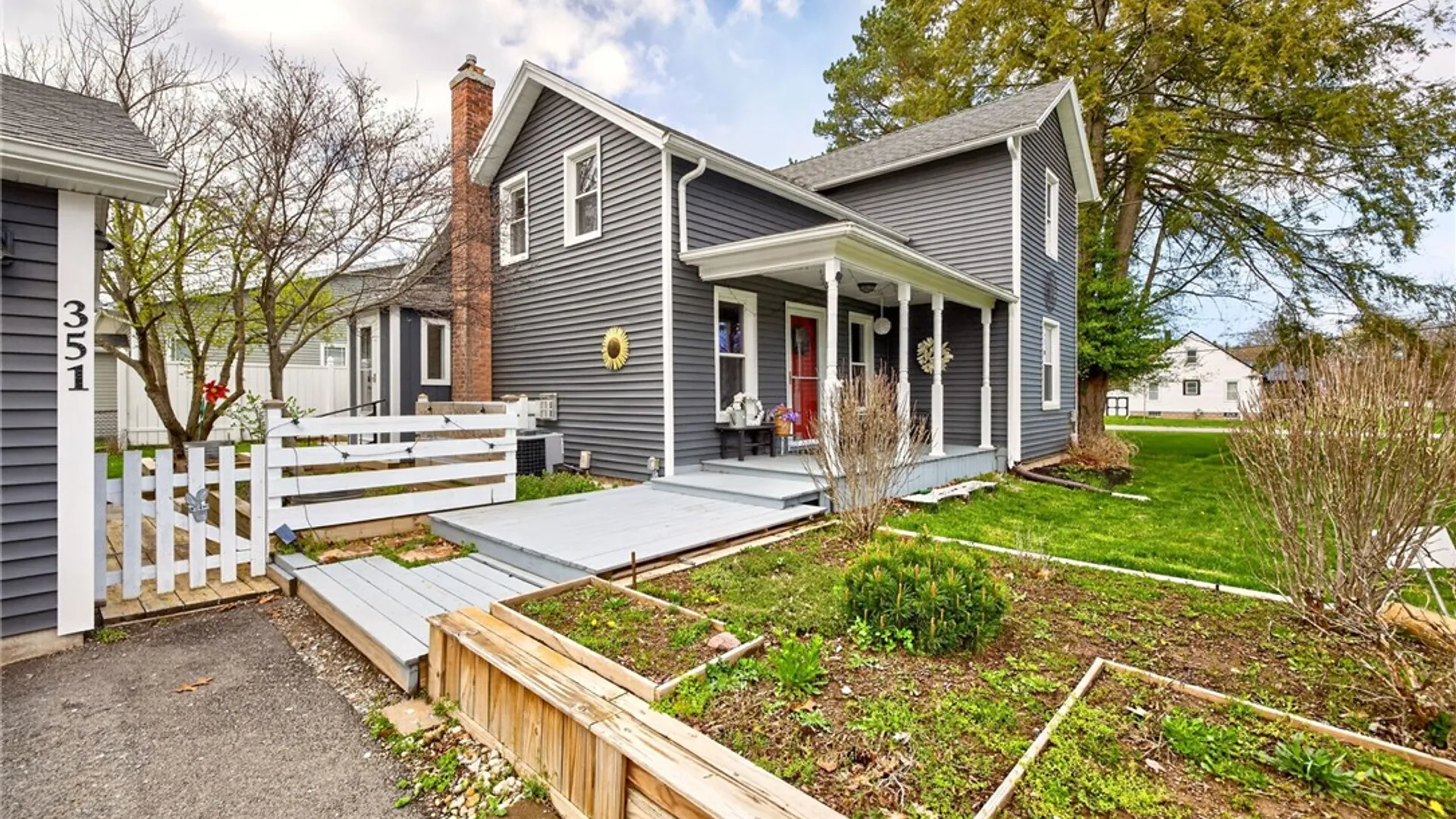 Property at 351 Jefferson Avenue, Perinton, NY 14450 3