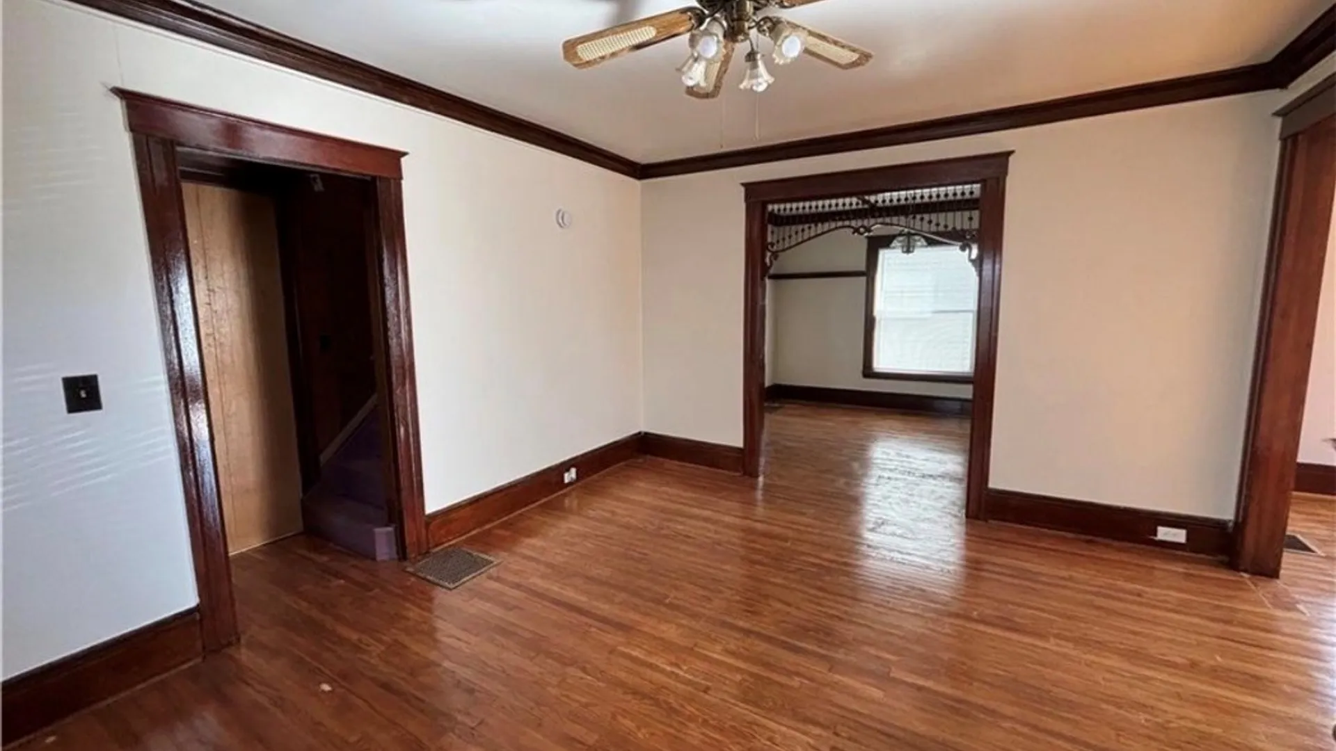 Property at 413 Washington Avenue, Elmira City, NY 14901 6
