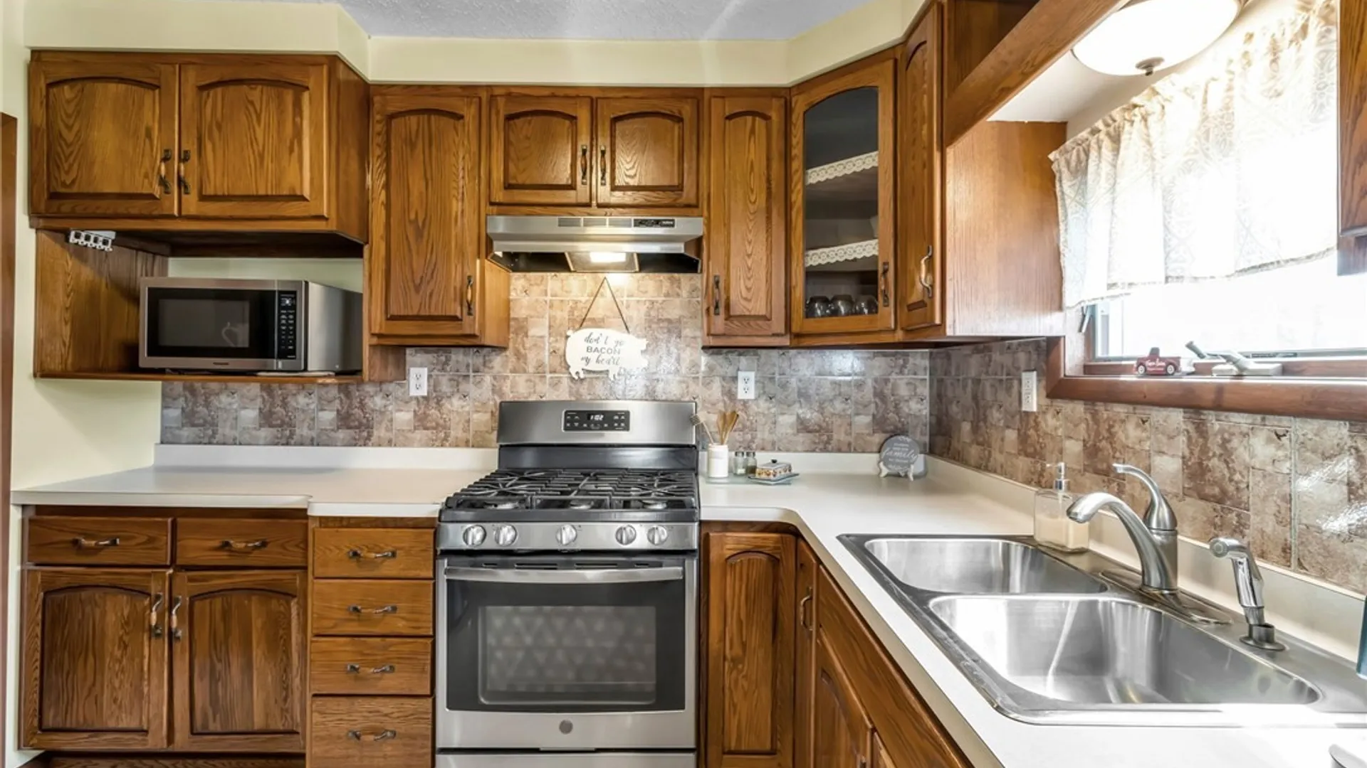 Property at 7547 Ridge Road, Hartland, NY 14067 10